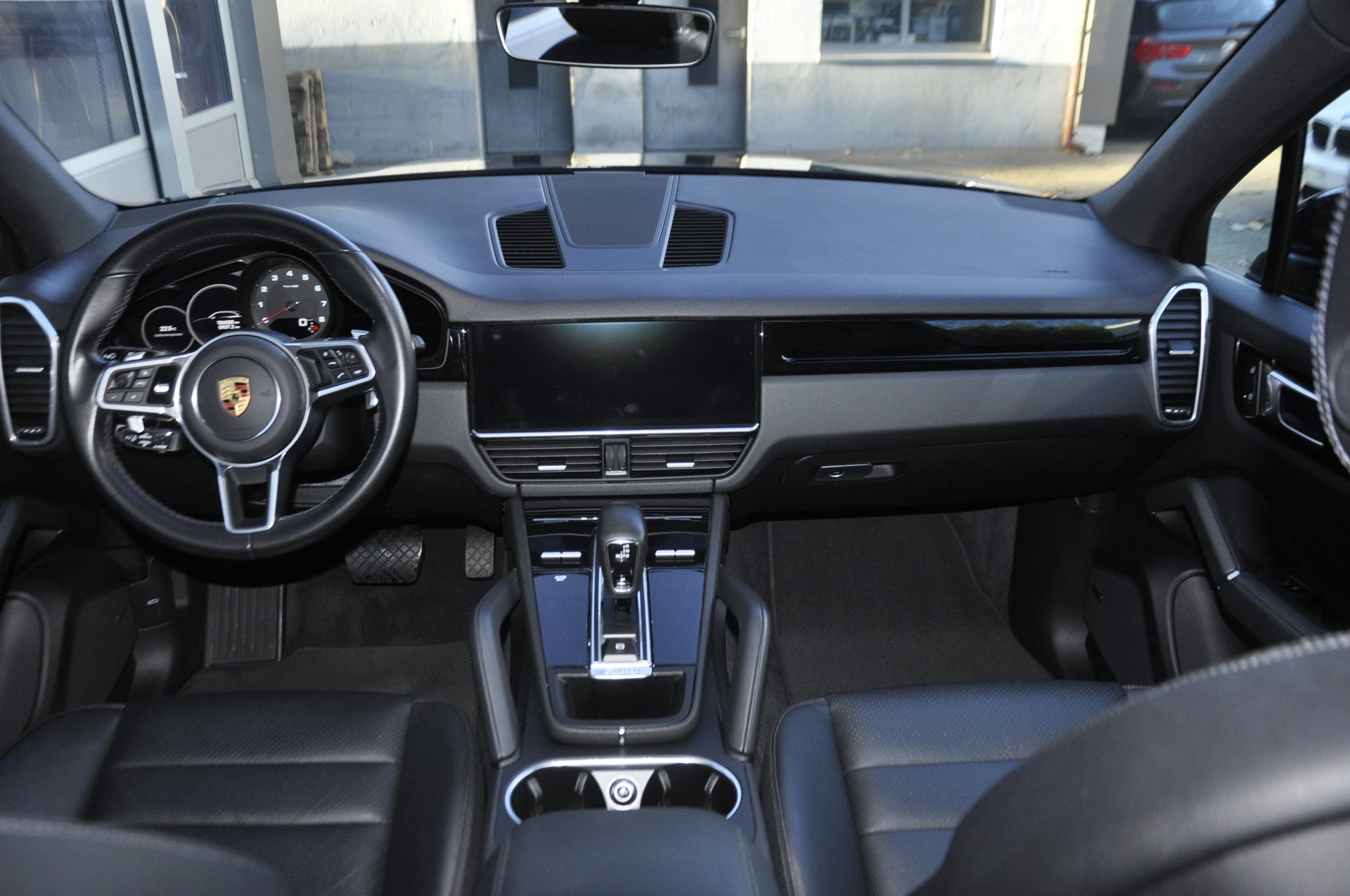 PORSCHE Cayenne-image-9