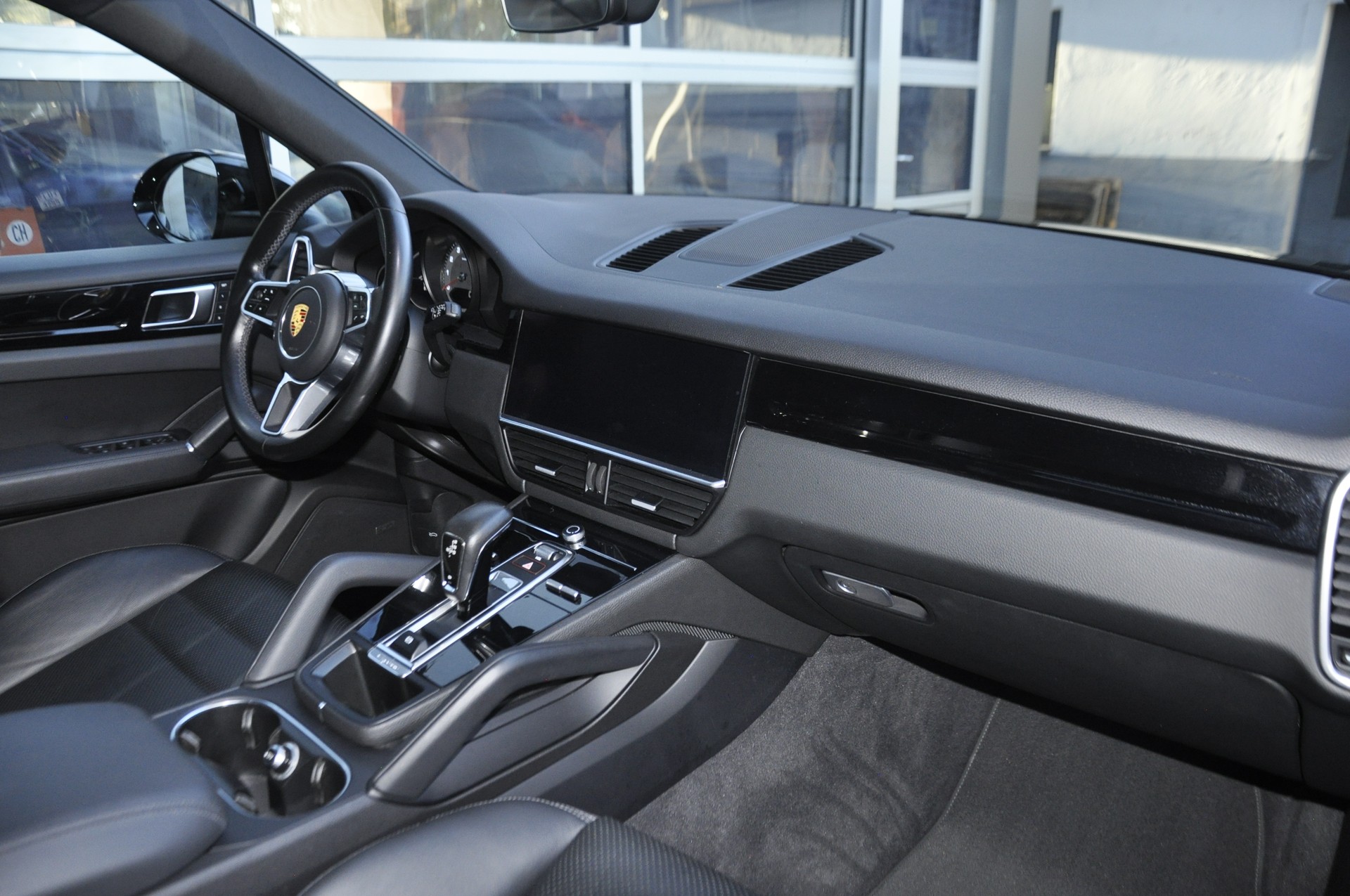 PORSCHE Cayenne-image-8
