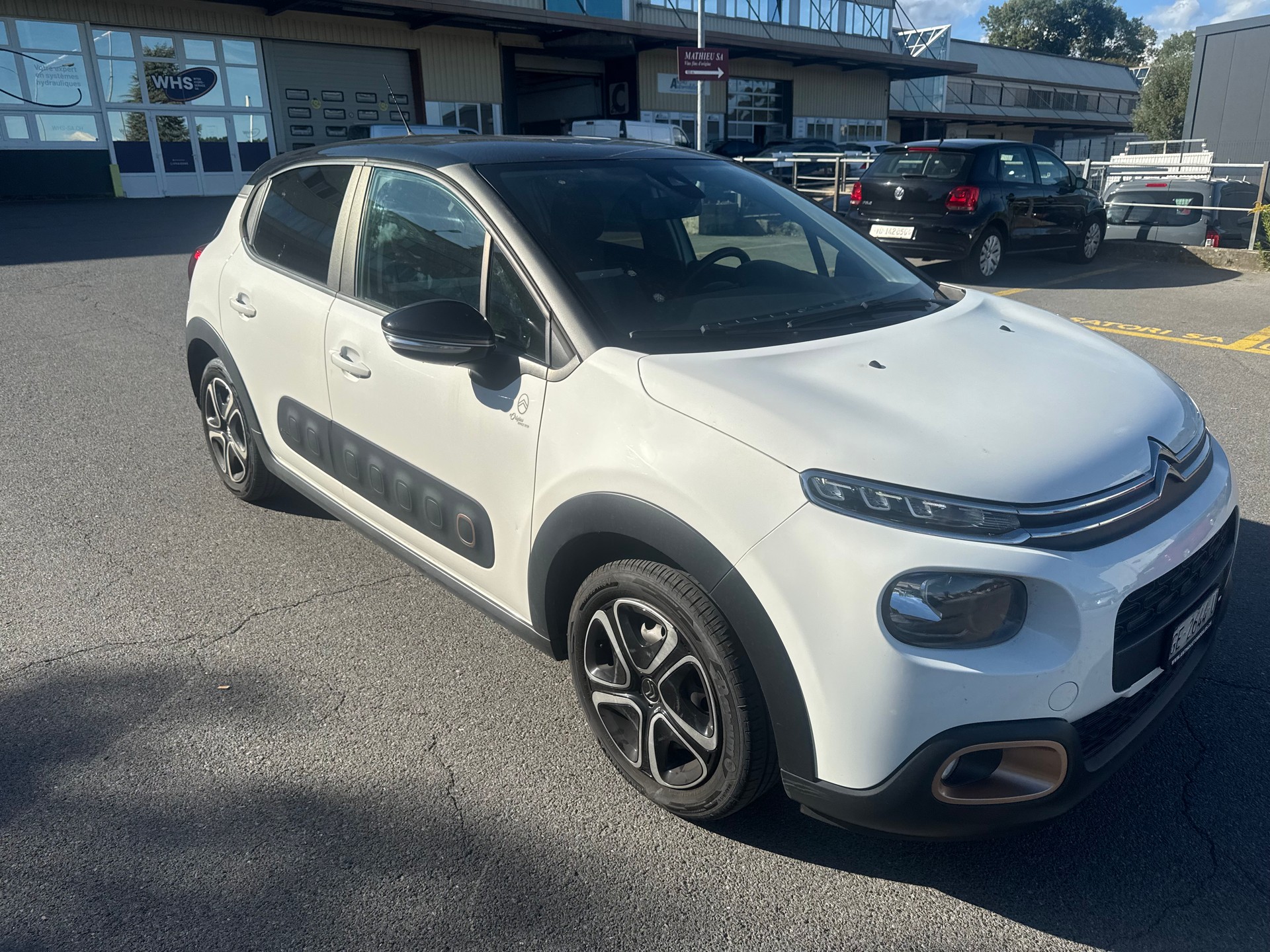 CITROEN C3 1.2i PureTech Shine-image-7