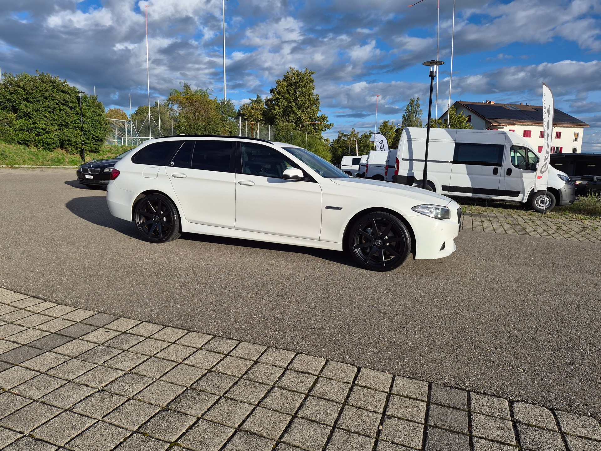 BMW 530d xDrive-image-0