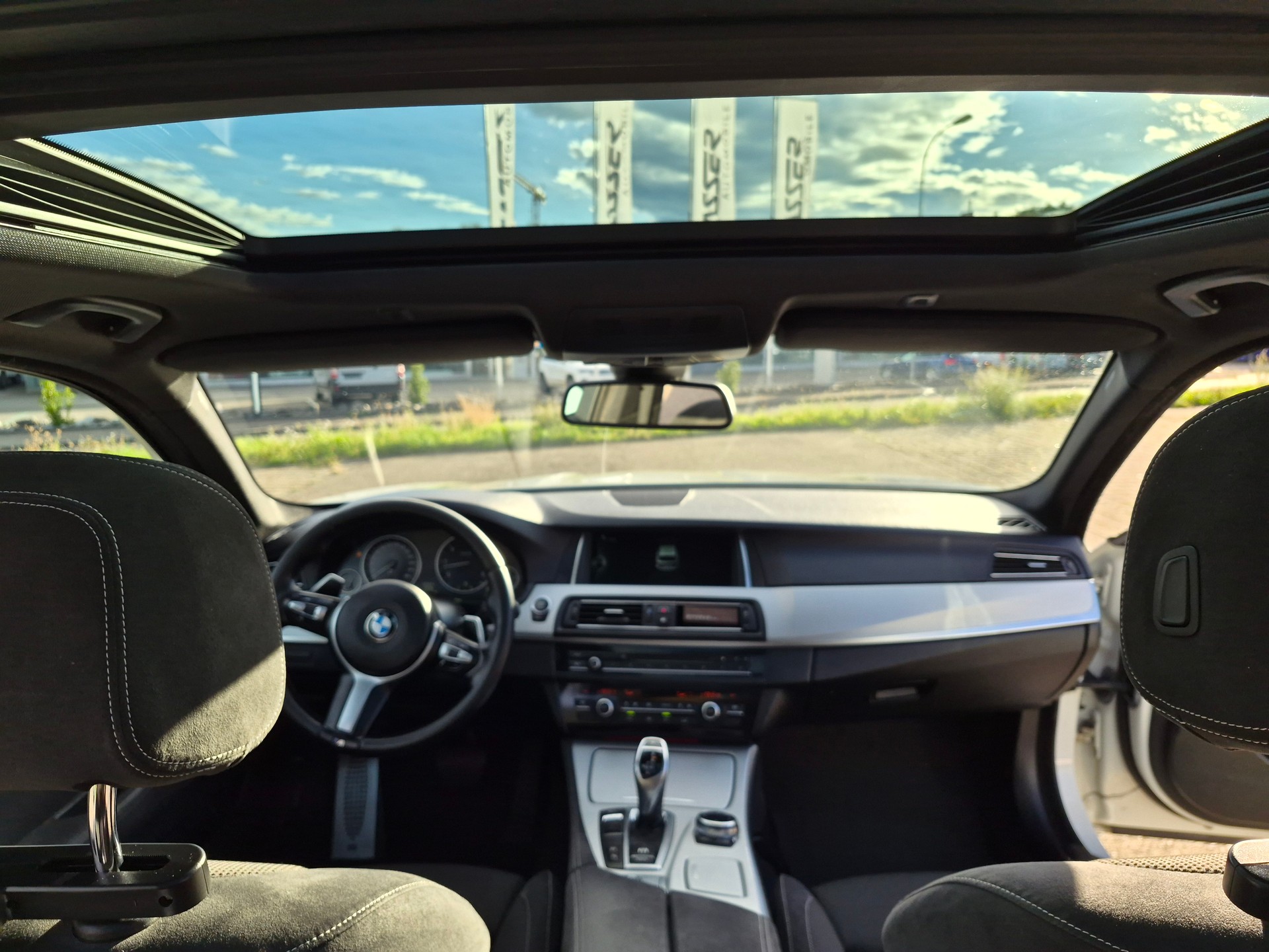 BMW 530d xDrive-image-5