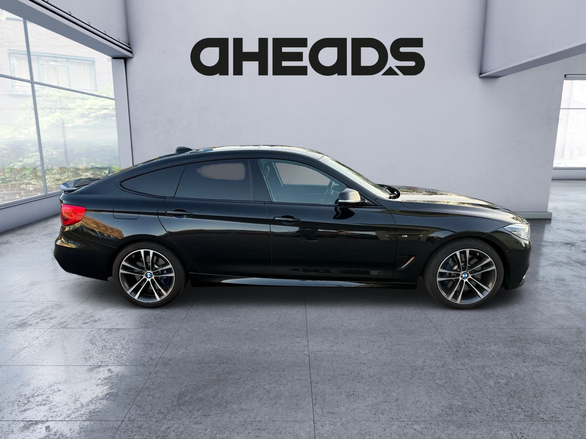 BMW 330i GT xDrive M Sport Steptronic-image-3