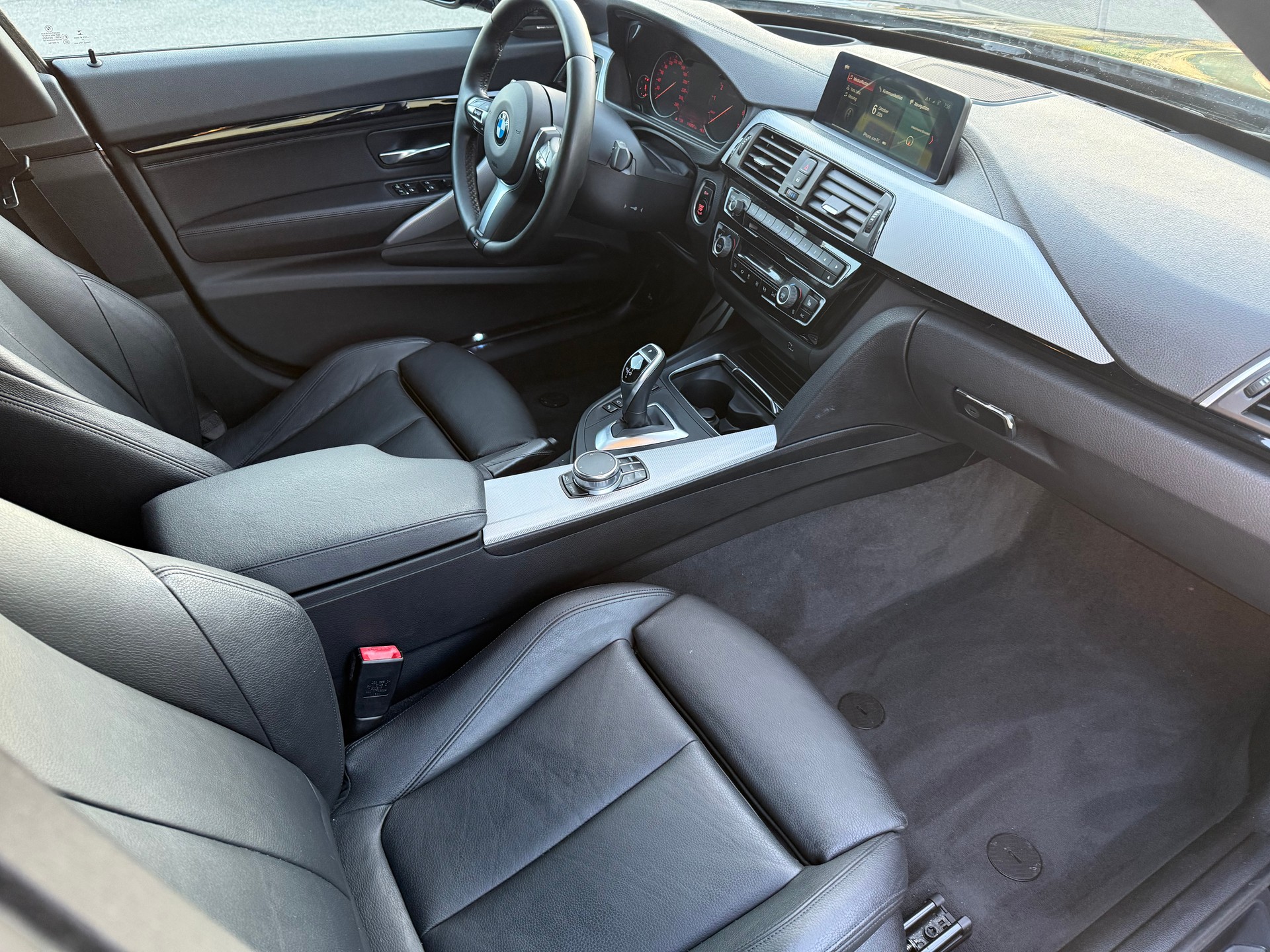 BMW 330i GT xDrive M Sport Steptronic-image-10