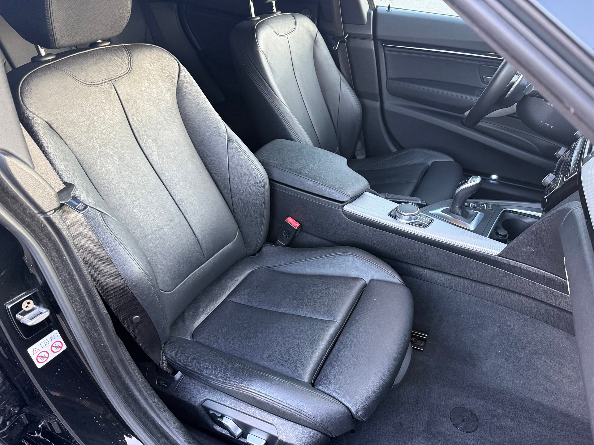 BMW 330i GT xDrive M Sport Steptronic-image-11