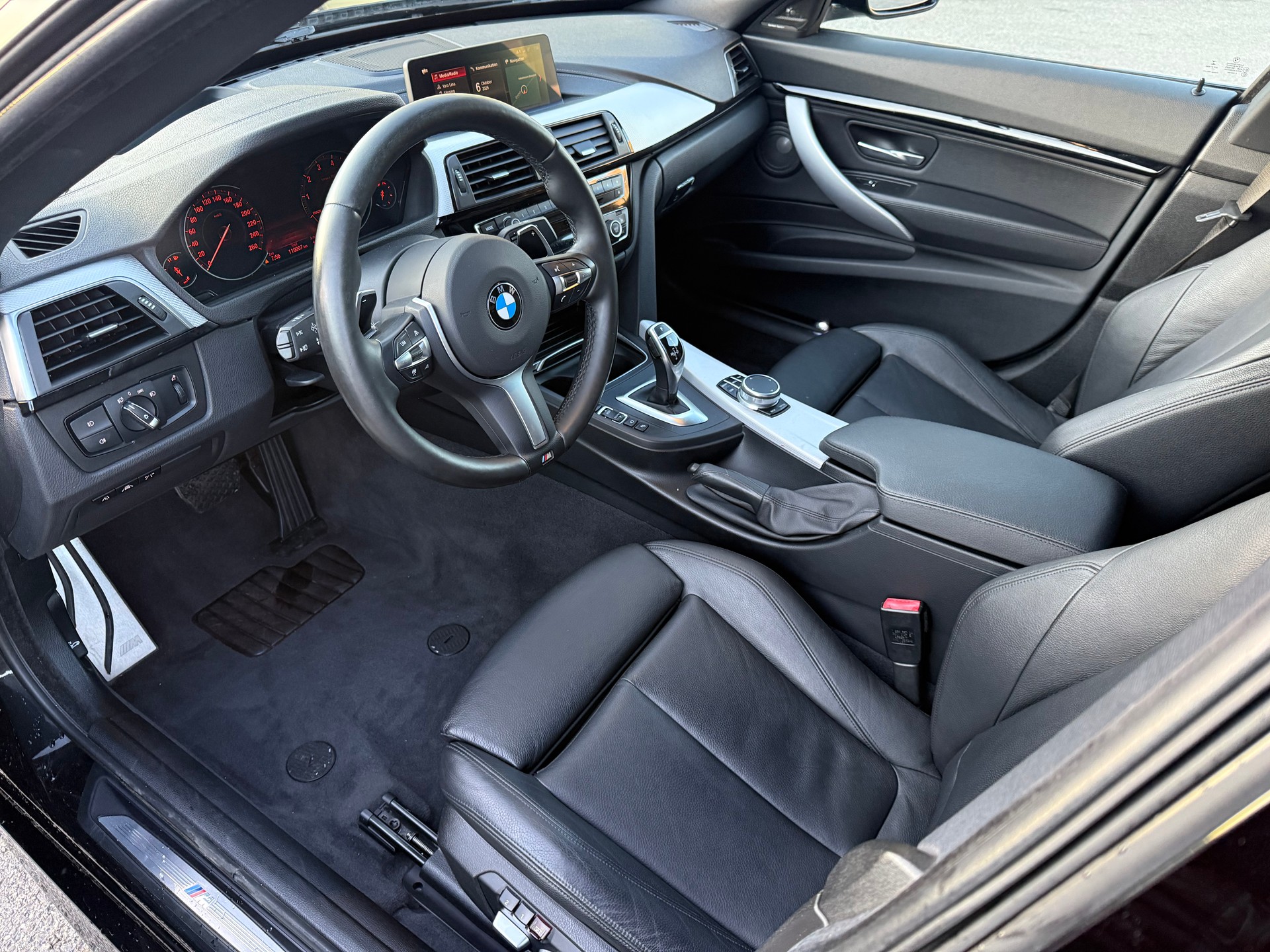 BMW 330i GT xDrive M Sport Steptronic-image-8