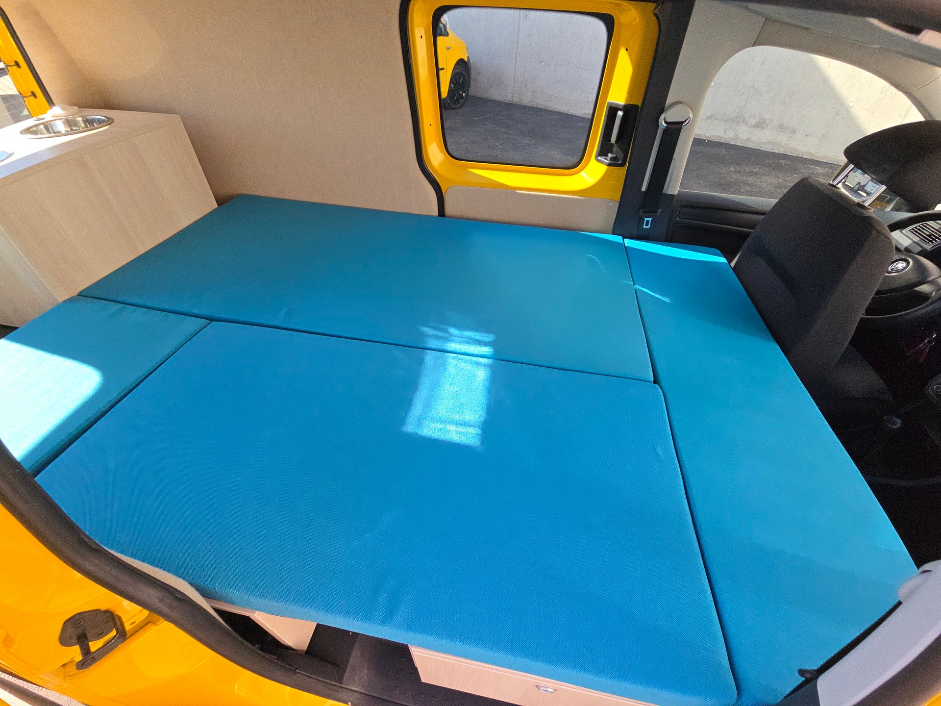 VW GEOVAN L - 102 PS - Benzin - Klima - PDC - DAB+ - 2 x Schiebetür - grosses Fensterpaket-image-13