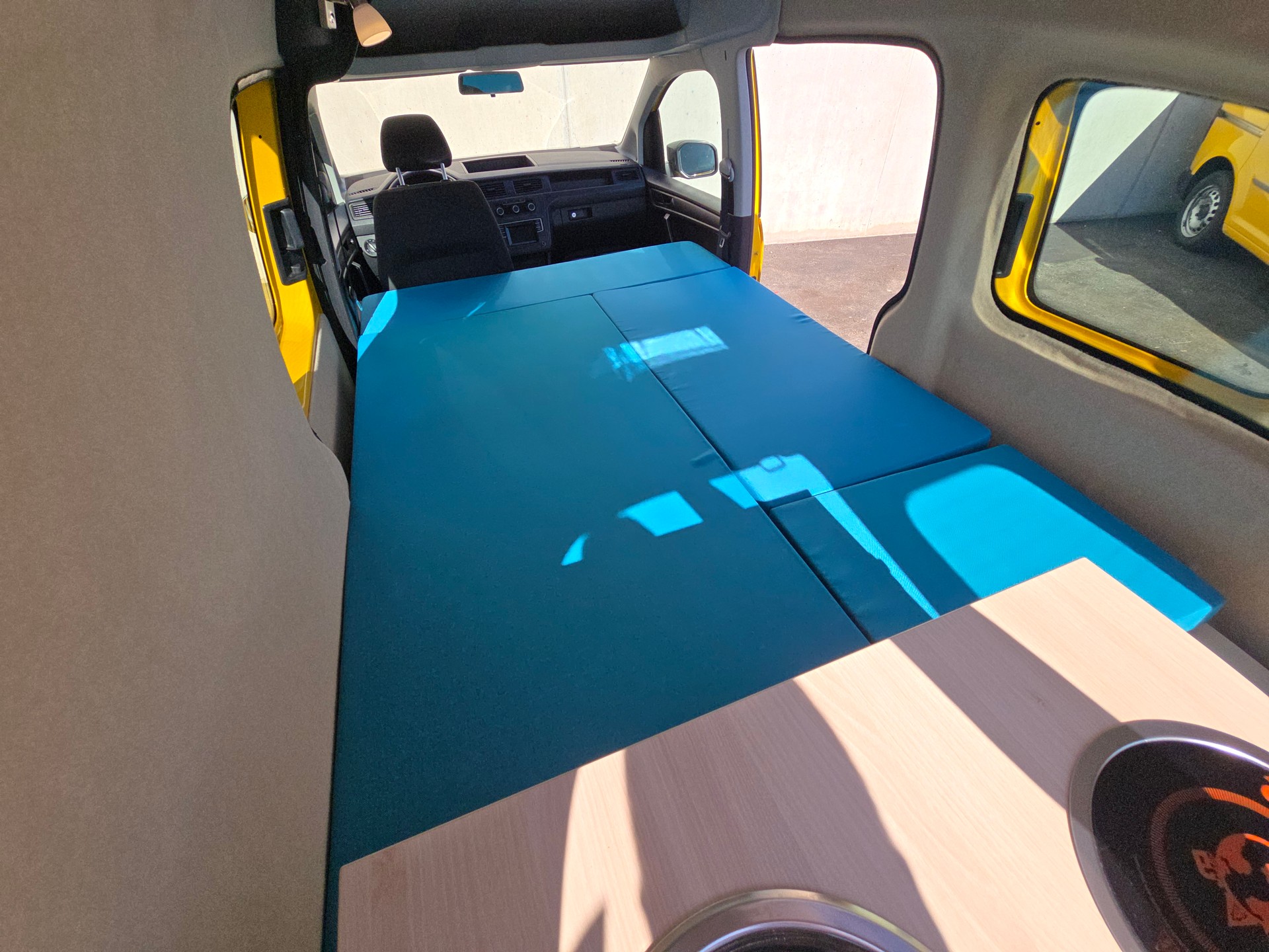 VW GEOVAN L - 102 PS - Benzin - Klima - PDC - DAB+ - 2 x Schiebetür - grosses Fensterpaket-image-14