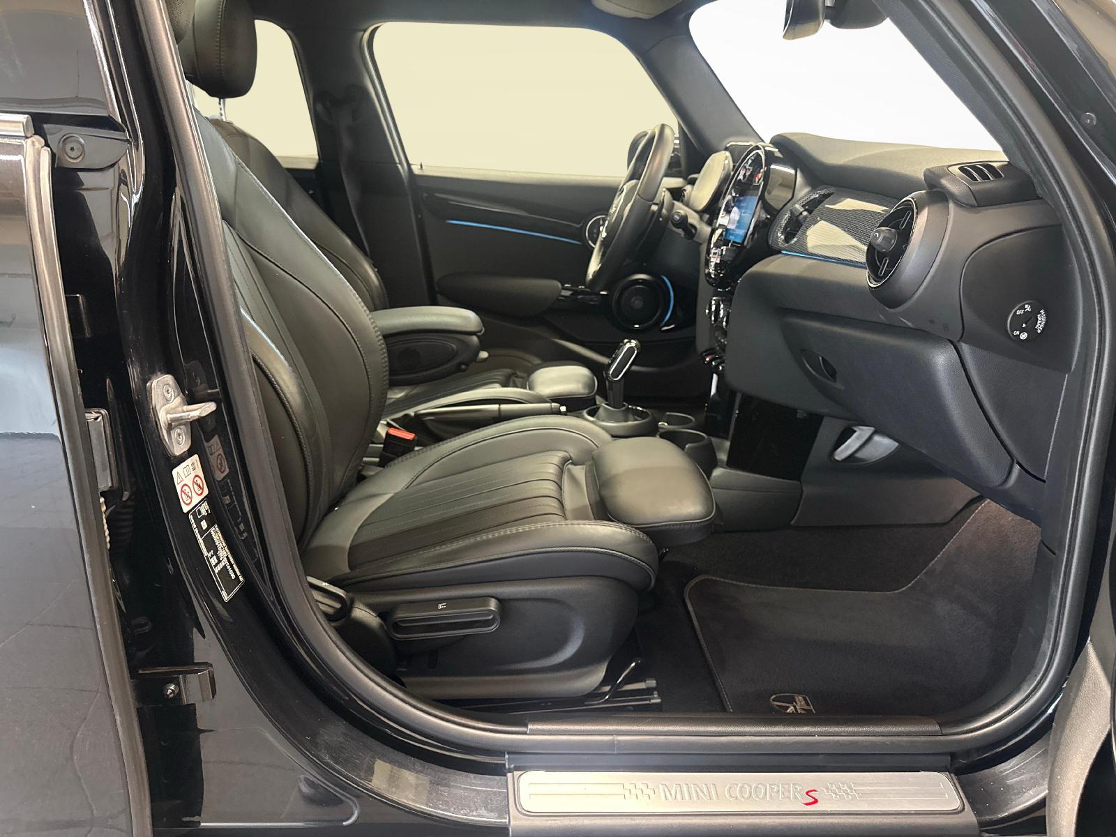 MINI F55 2.0i Cooper S SDKG - Ruote invernali incluse & Freeservice fino a 10 anni o 100'000km (escluso liquidi e freni)-image-8