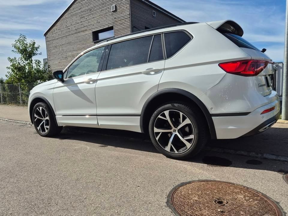 SEAT 2.0 TSI Hola FR 4Drive DSG-image-2