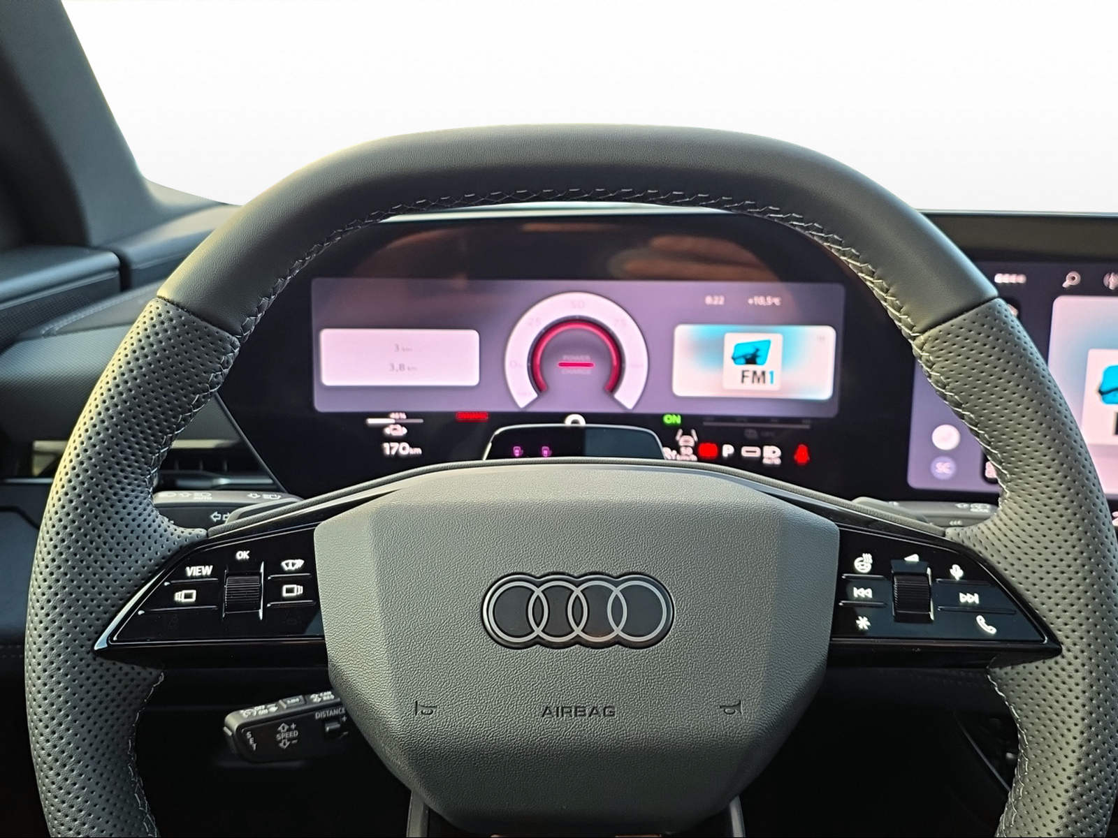 AUDI Q6 e-tron quattro-image-4
