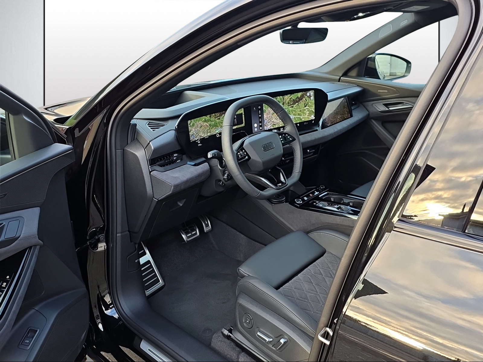 AUDI Q6 e-tron quattro-image-5
