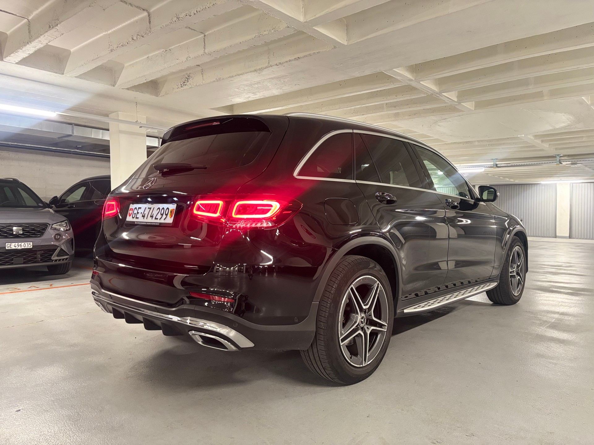 MERCEDES-BENZ GLC 200 AMG Line 4m-image-1