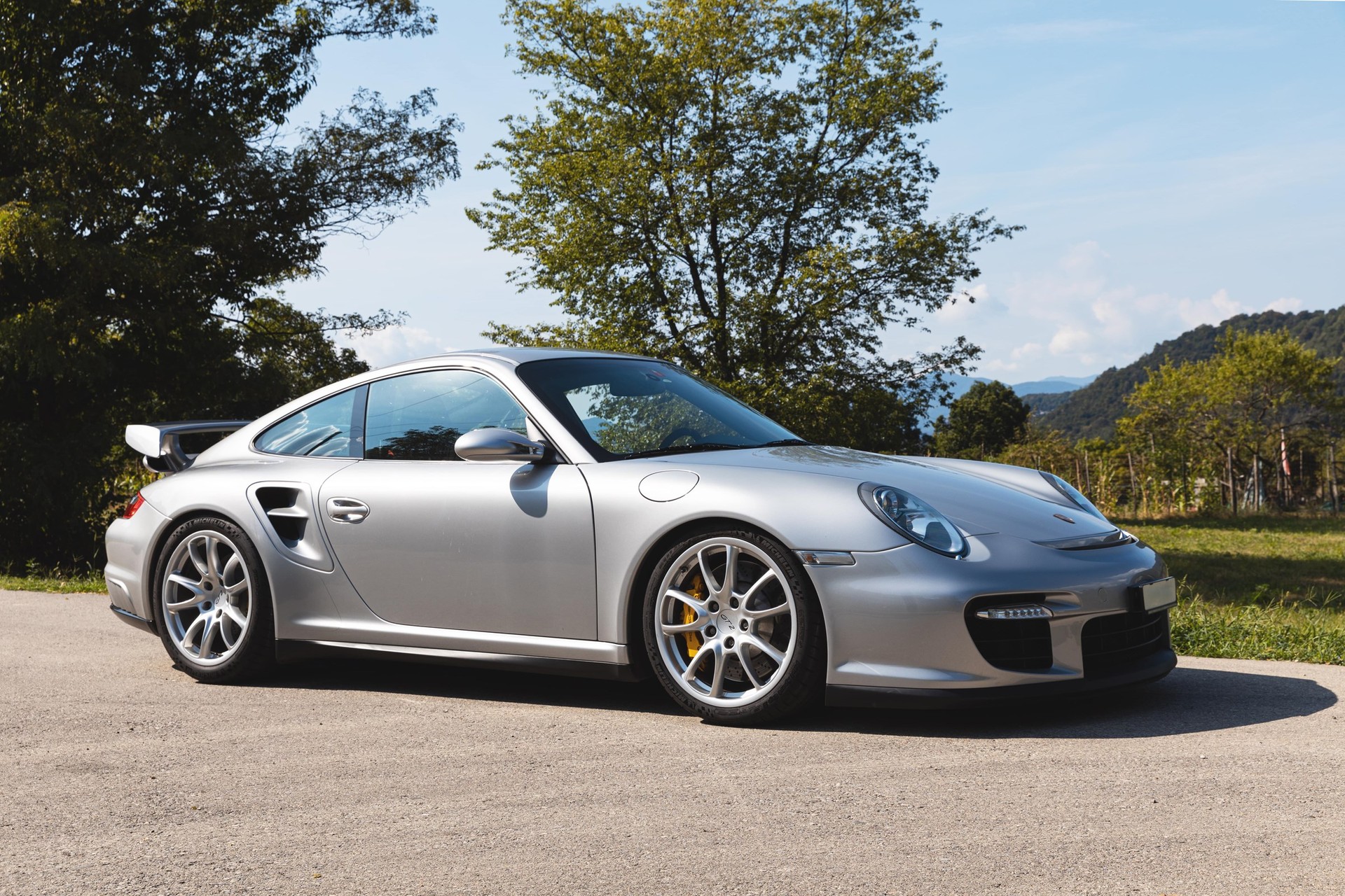 PORSCHE 911 GT2-image-0