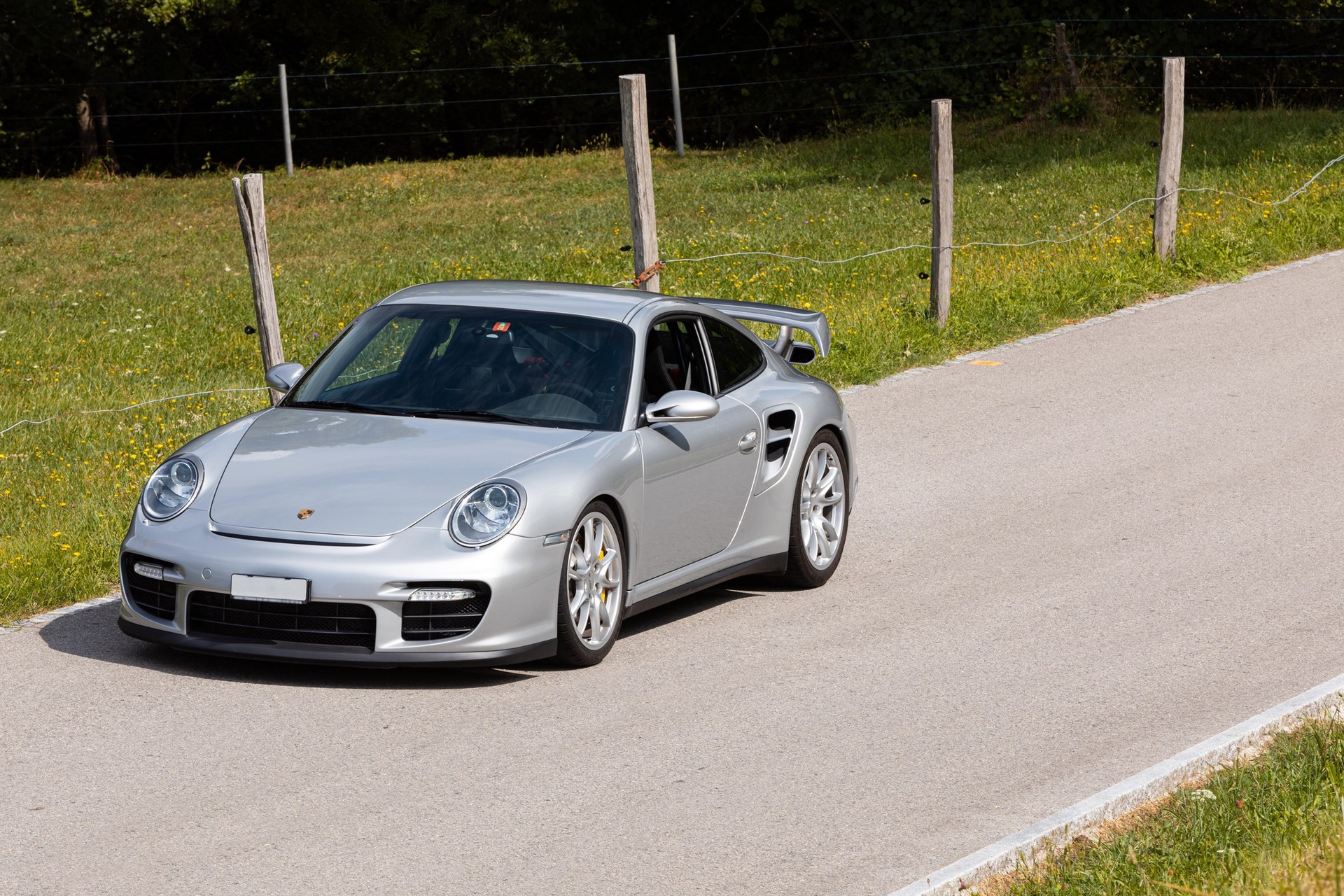 PORSCHE 911 GT2-image-11