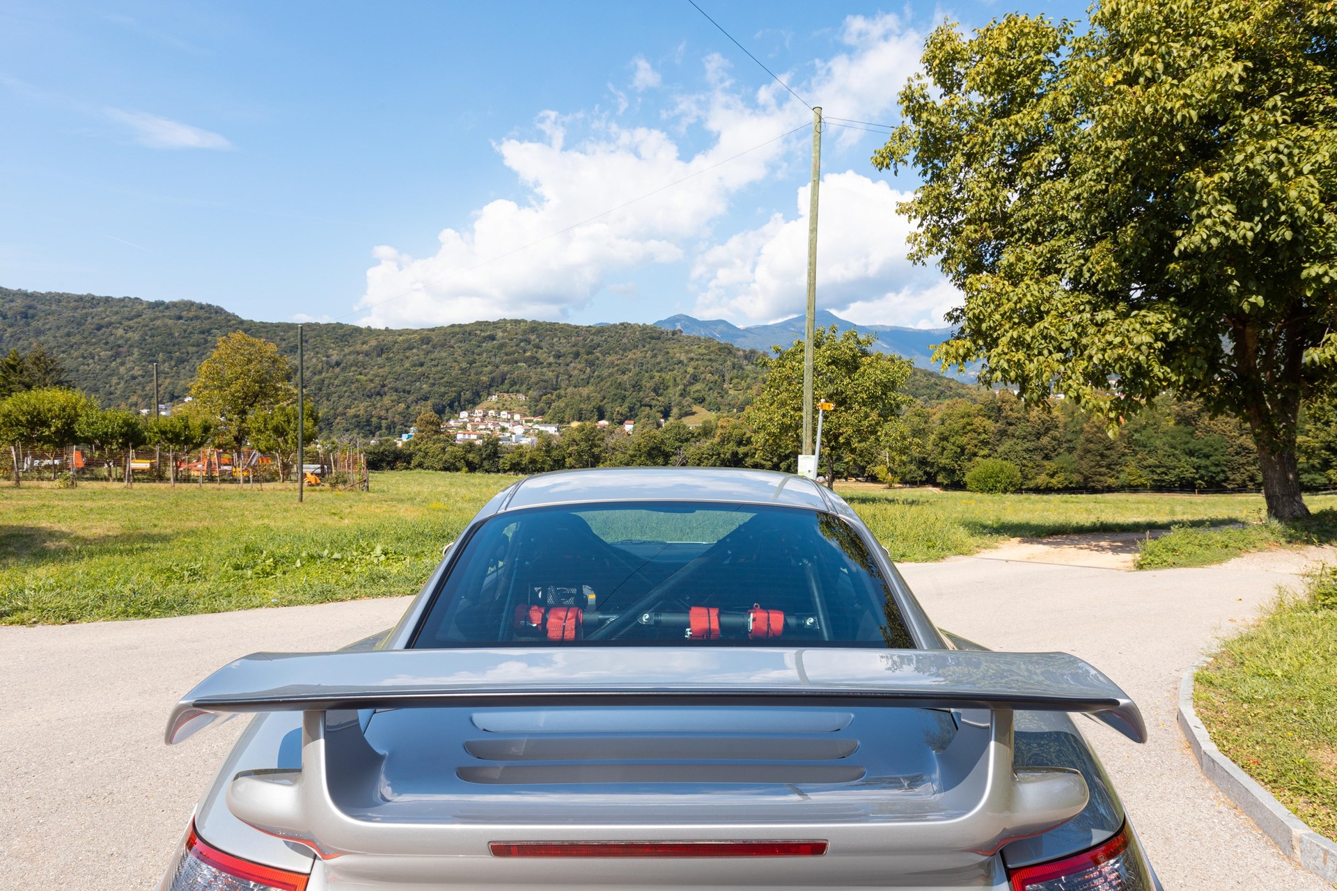 PORSCHE 911 GT2-image-12