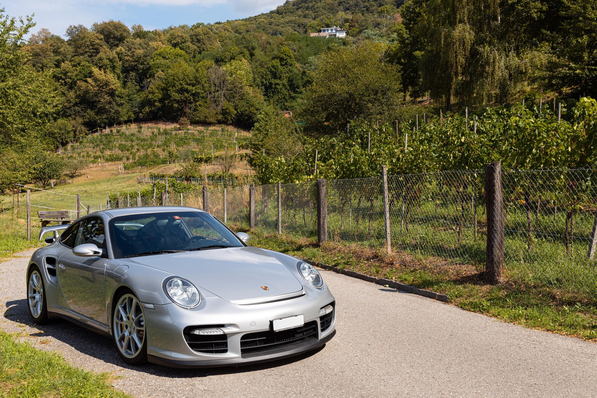 PORSCHE 911 GT2-image-15