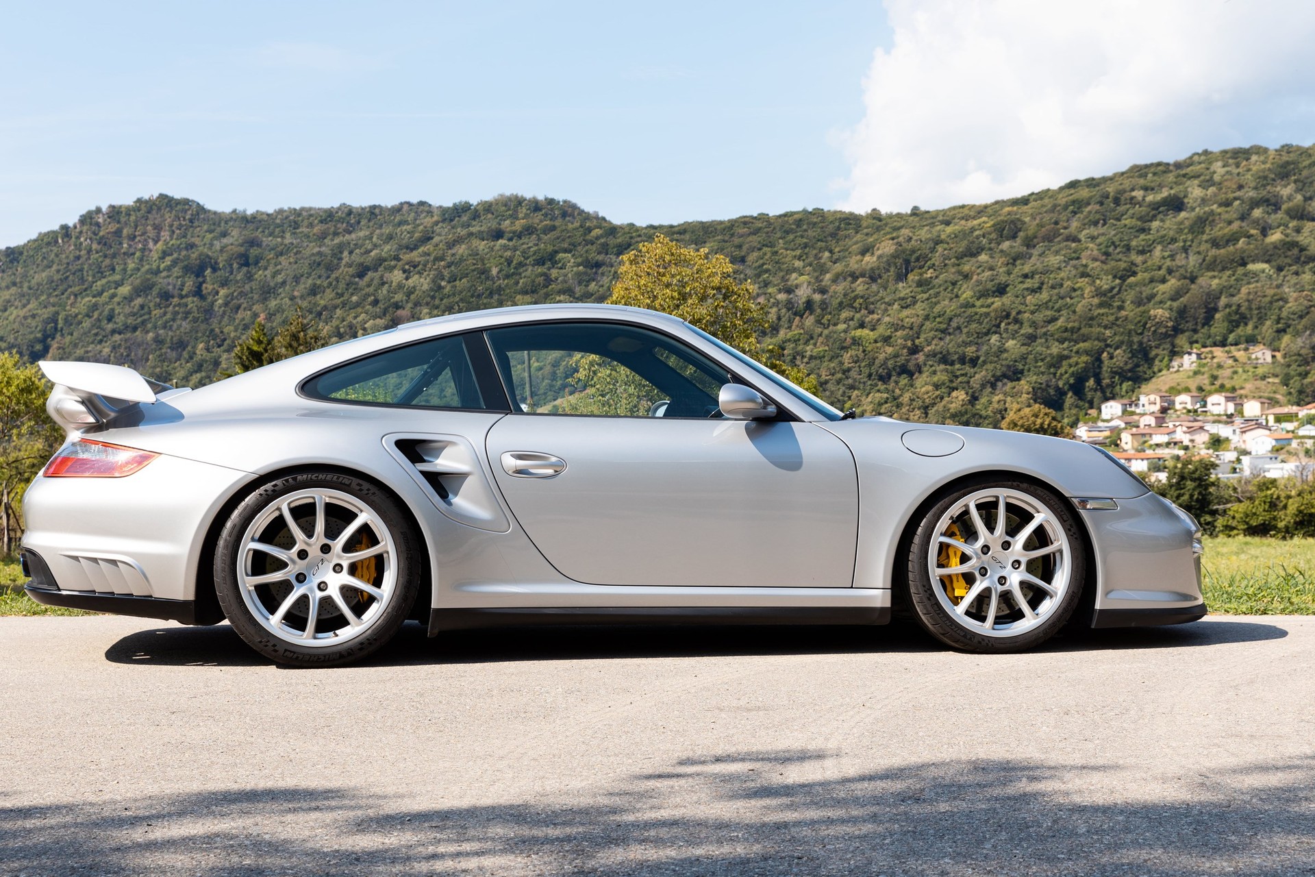 PORSCHE 911 GT2-image-7