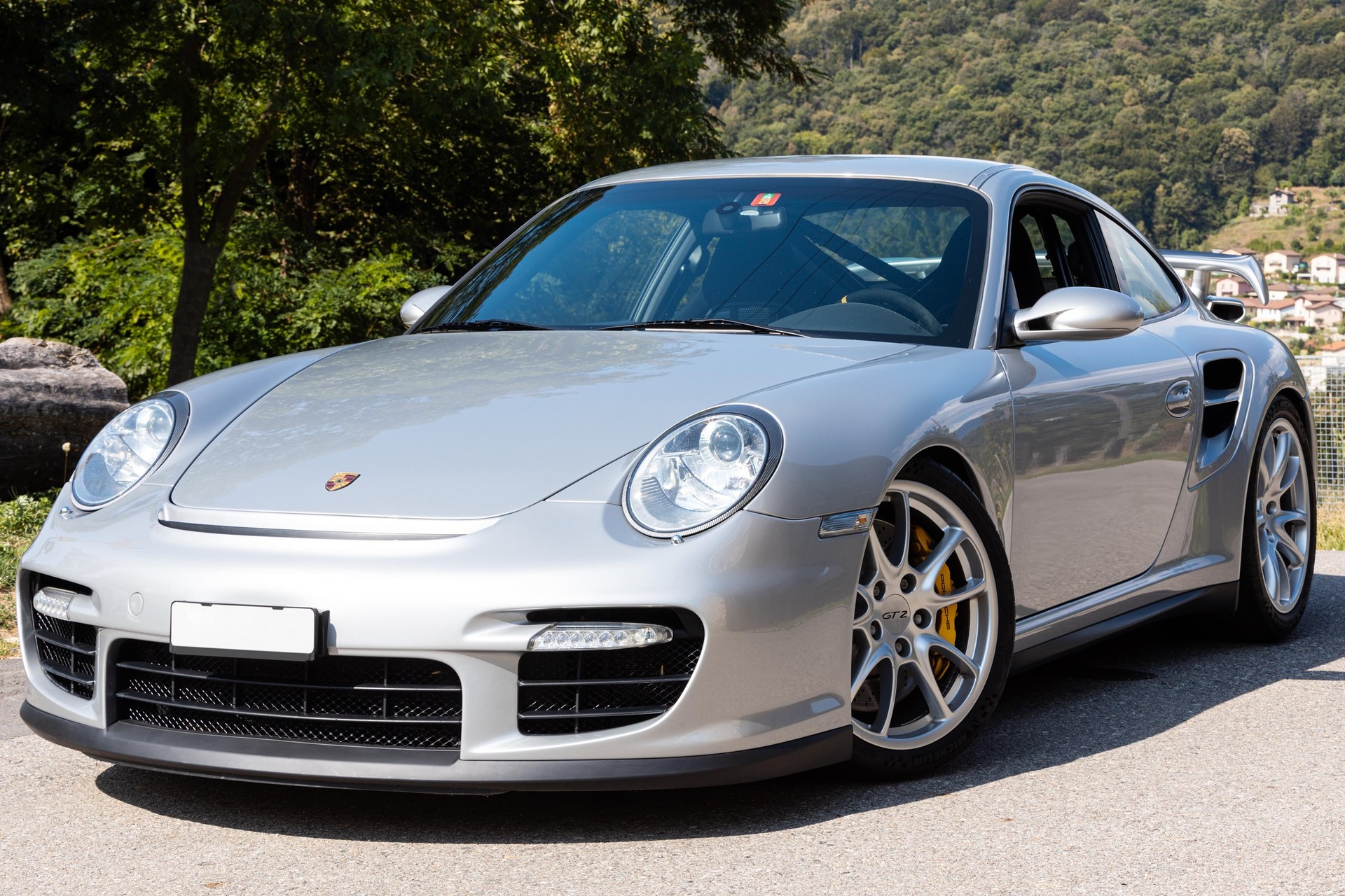 PORSCHE 911 GT2-image-10