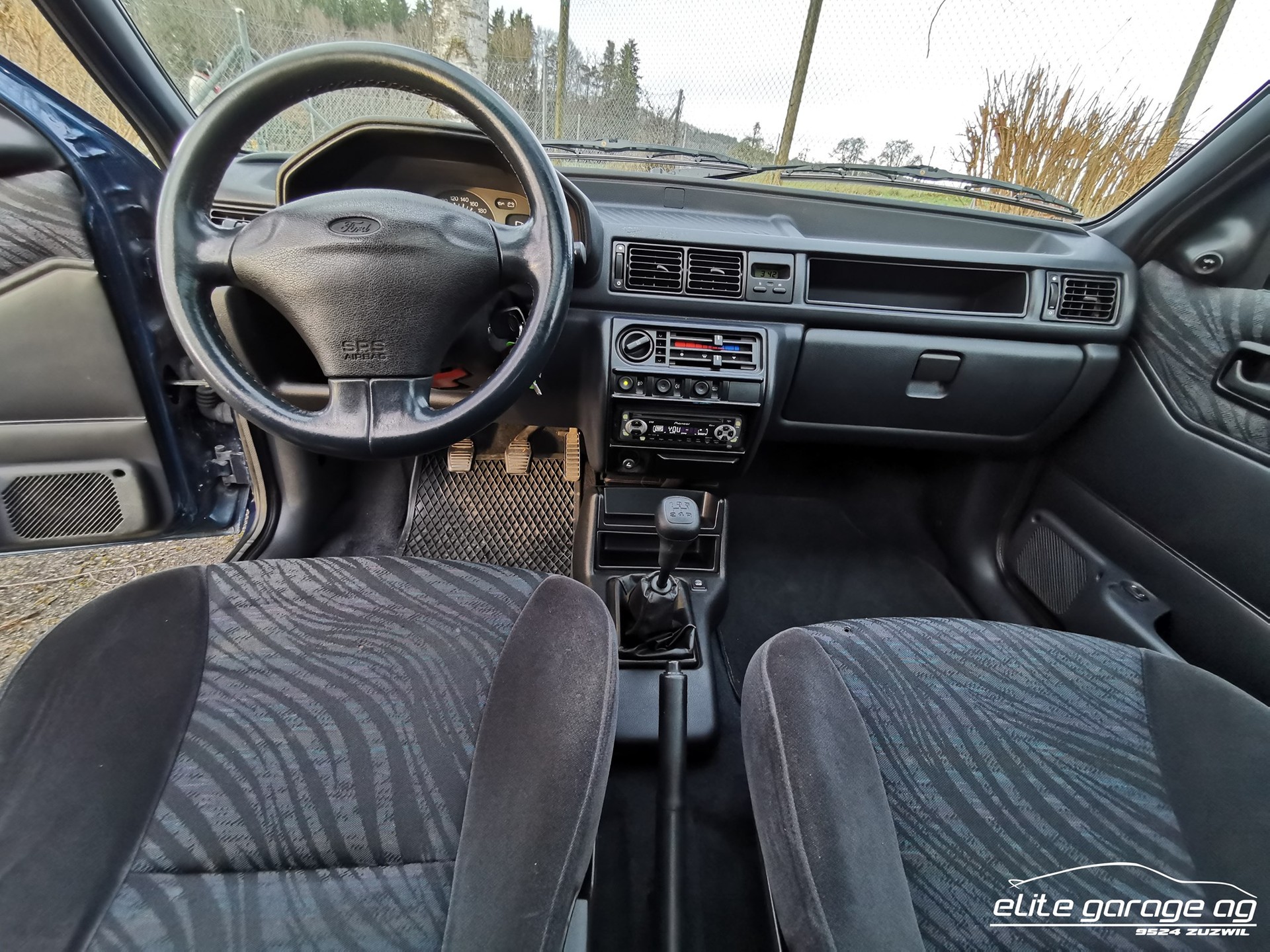 FORD Fiesta 1.8i 16V XR2i-image-13