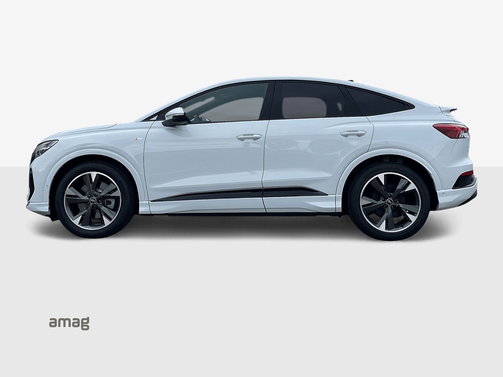 AUDI Q4 Sportback e-tron 50 quattro-image-1