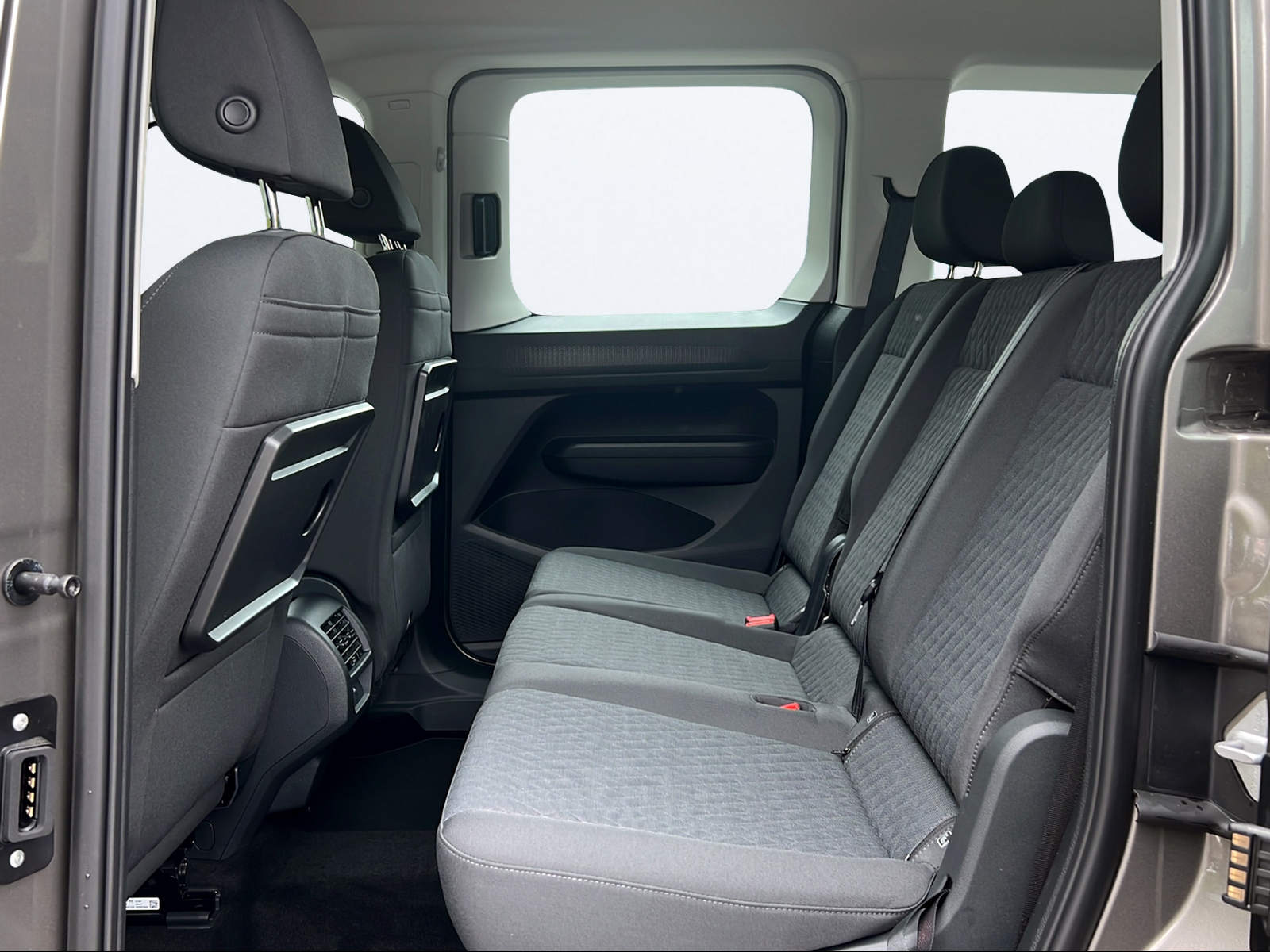 VW Caddy 1.5 TSI Life DSG-image-14
