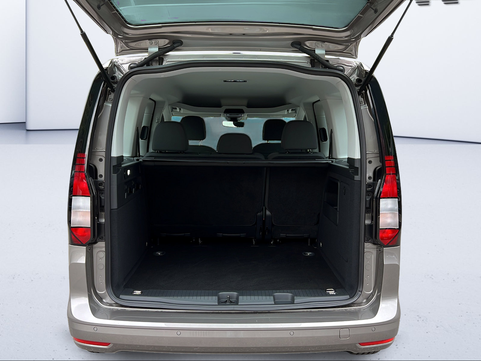 VW Caddy 1.5 TSI Life DSG-image-9