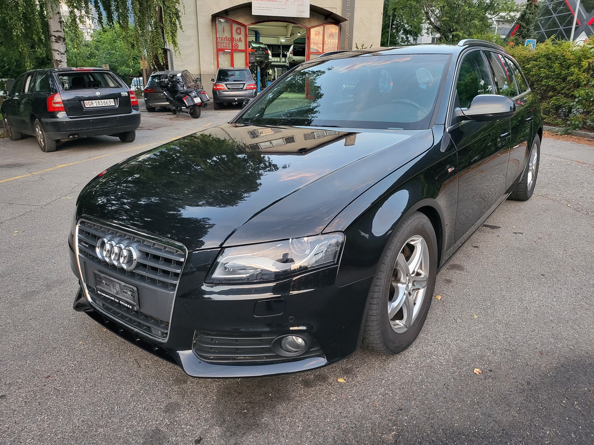 AUDI A4 Avant 2.0 TFSI quattro S-tronic-image-1