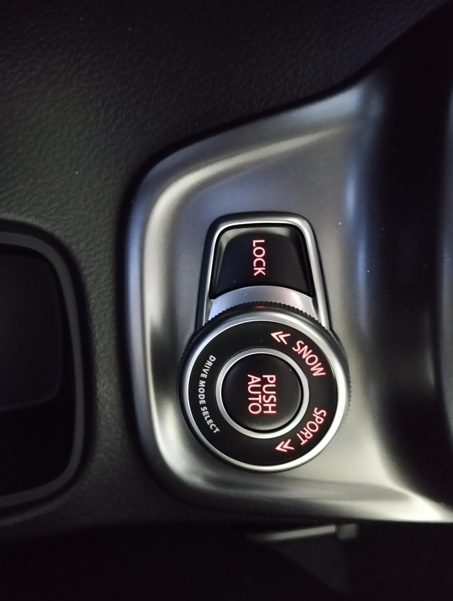 SUZUKI Vitara 1.5 Hybrid Piz Sulai Top 4x4 AGS-image-16