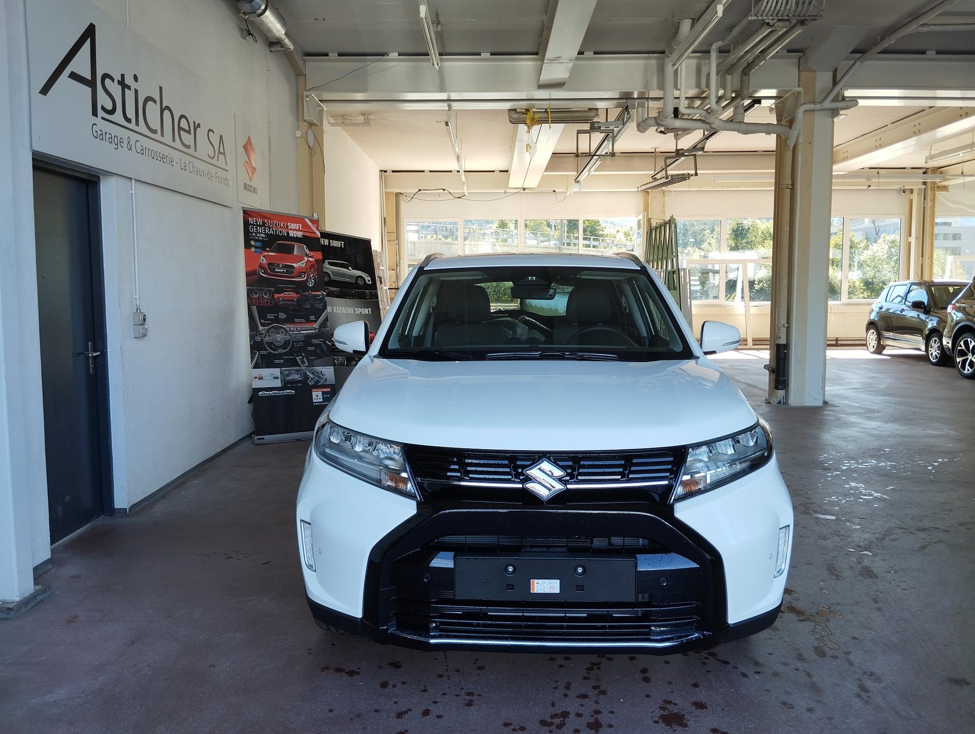 SUZUKI Vitara 1.5 Hybrid Piz Sulai Top 4x4 AGS-image-1