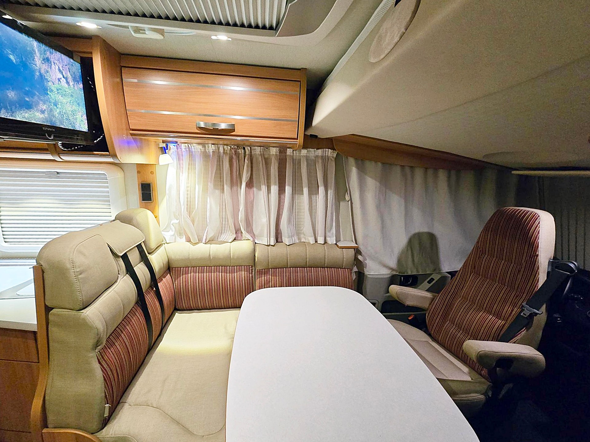 HYMER EXIS-I EX 688 2,3 DIESEL FIAT DUCATO MJ 130-image-6