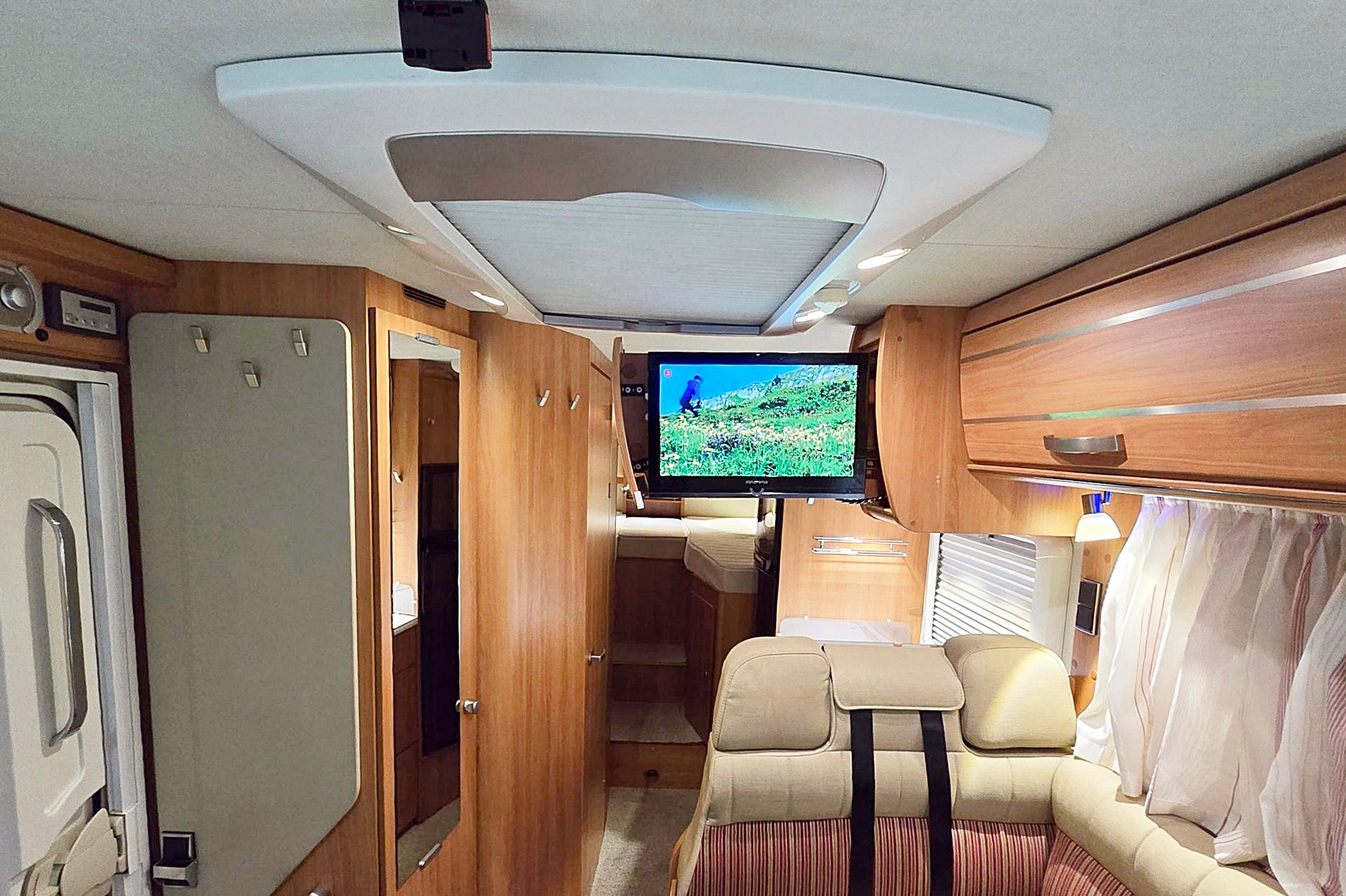 HYMER EXIS-I EX 688 2,3 DIESEL FIAT DUCATO MJ 130-image-9