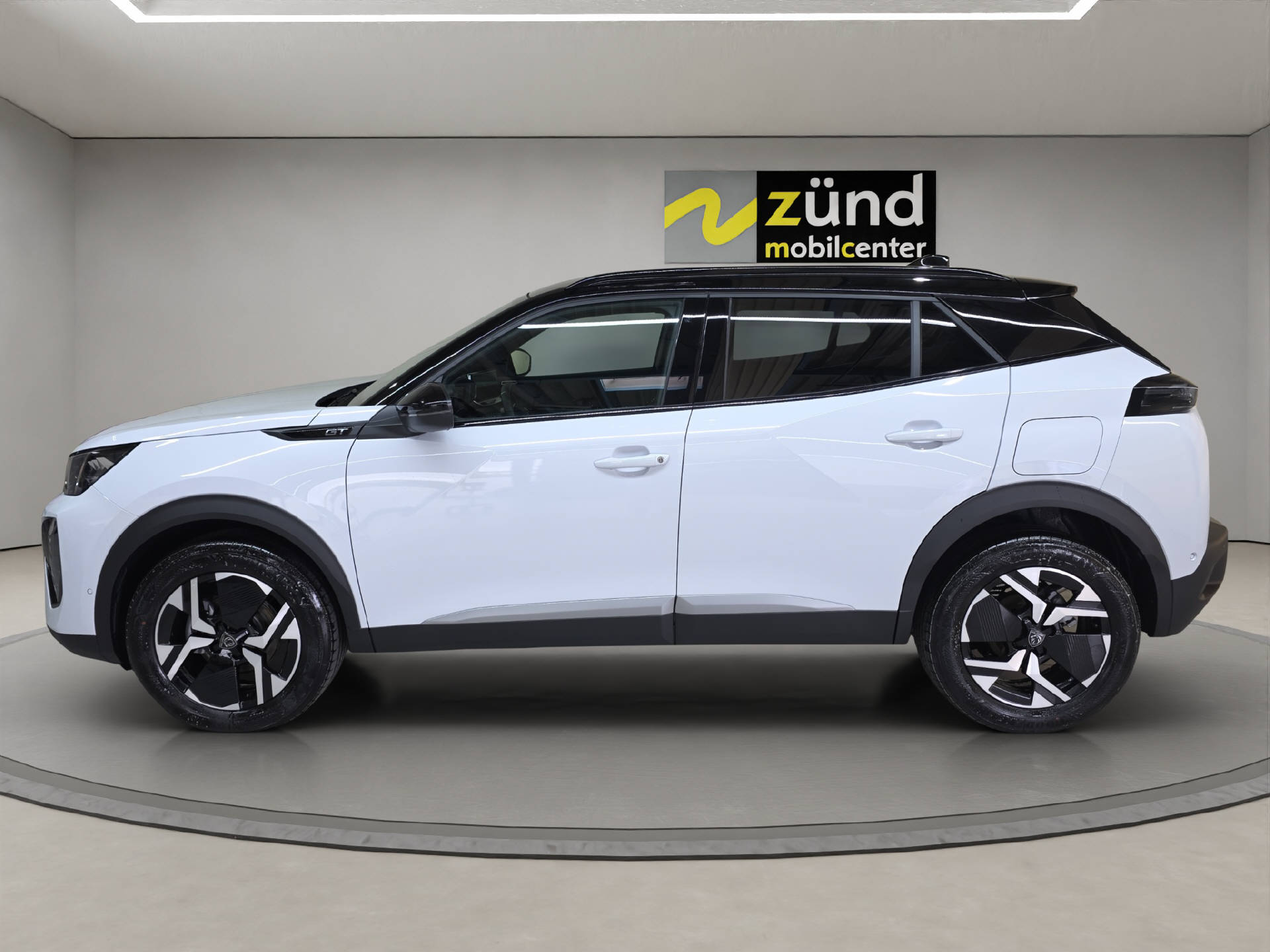 PEUGEOT 2008 1.2 PureTech 130 GT-image-1