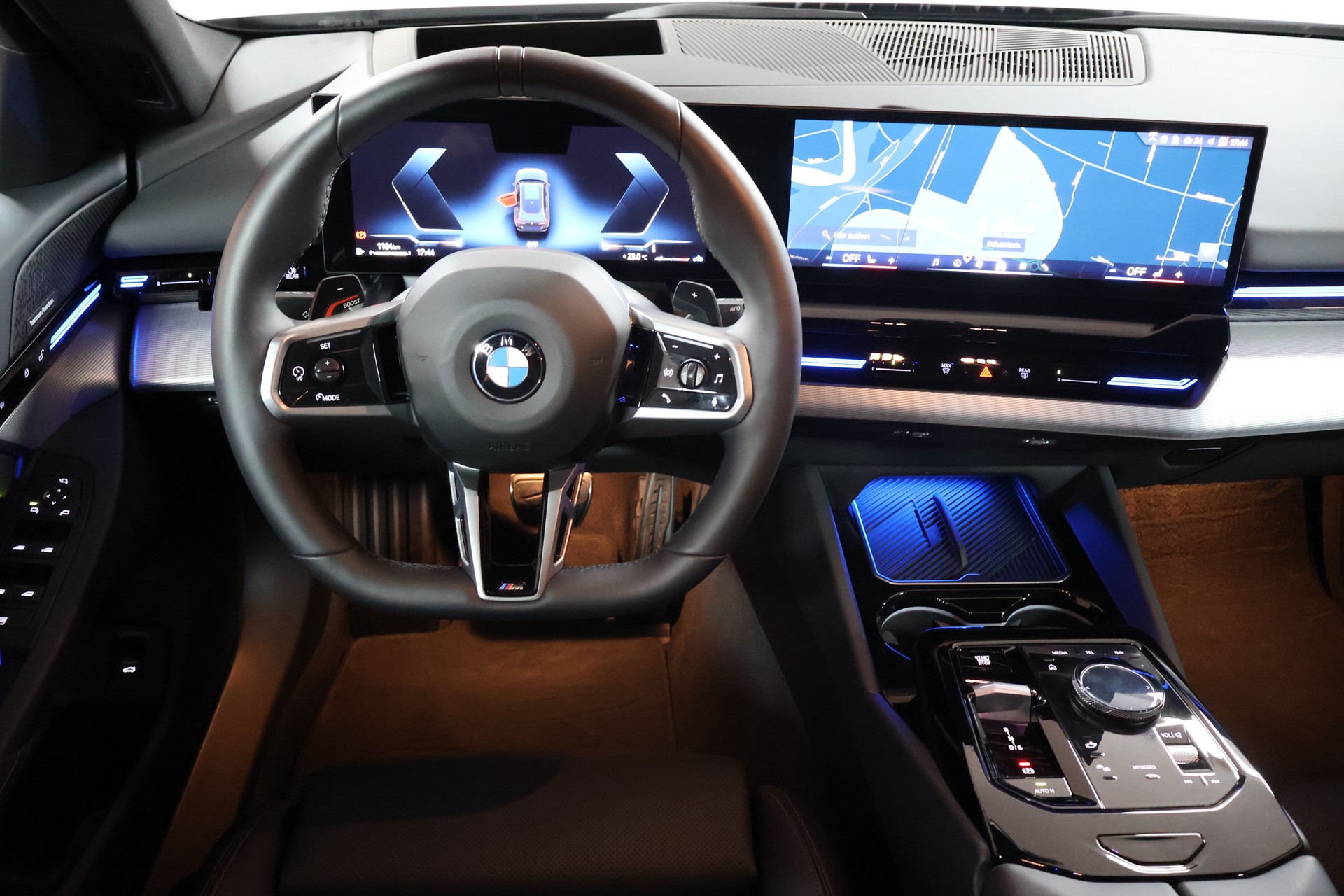 BMW 520d xDrive 48V Touring Pure M Sport Edition-image-5