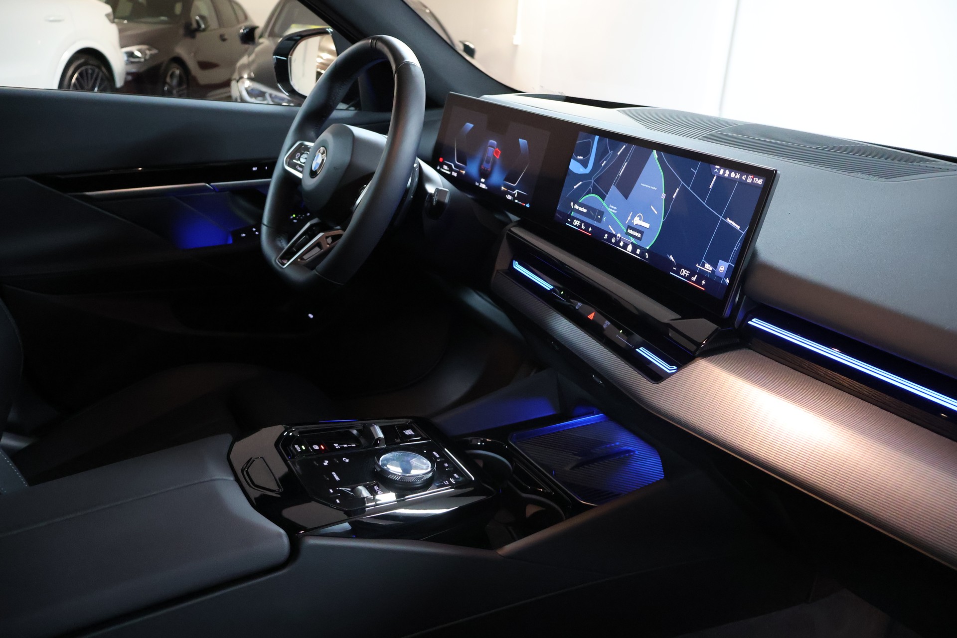 BMW 520d xDrive 48V Touring Pure M Sport Edition-image-15