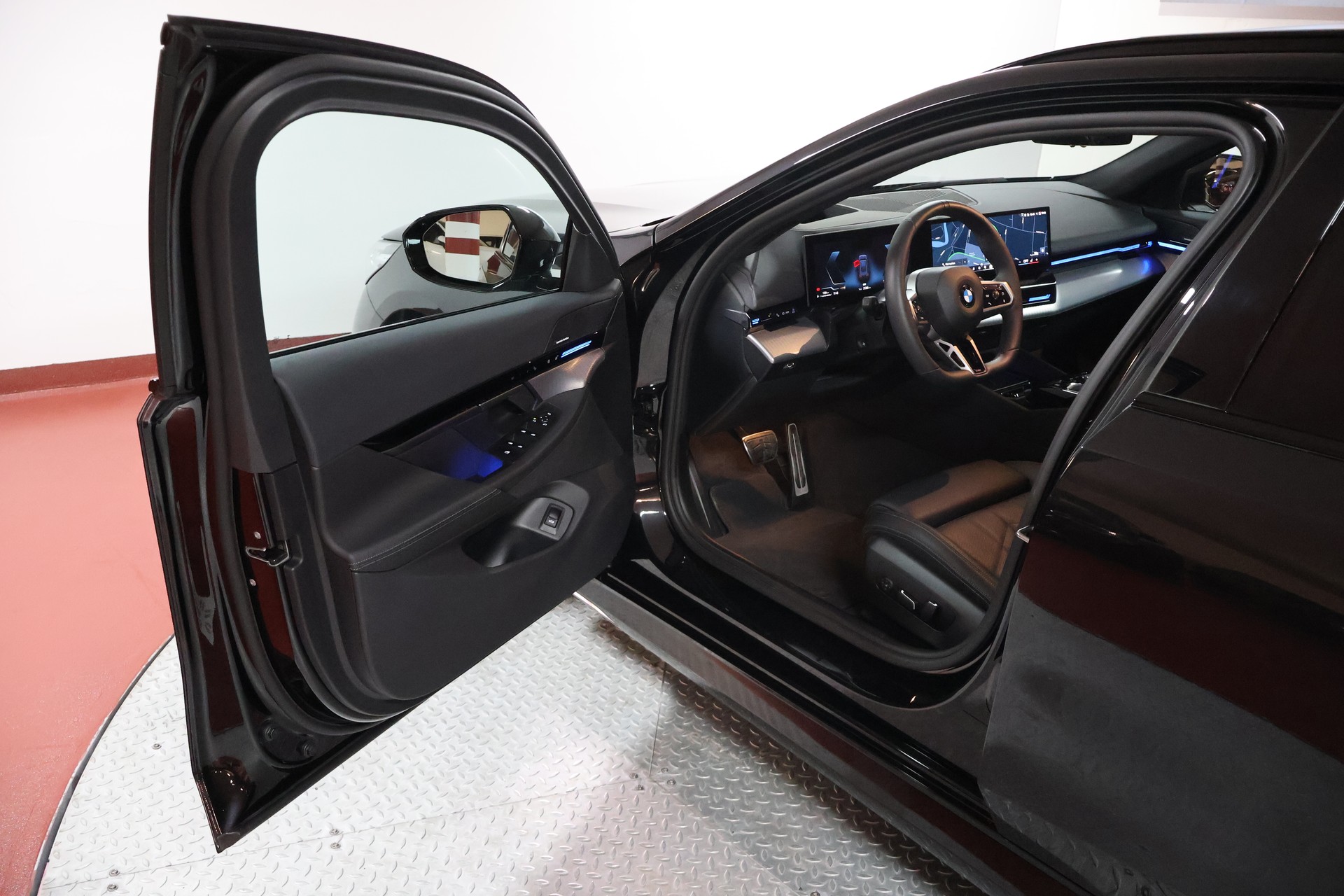 BMW 520d xDrive 48V Touring Pure M Sport Edition-image-7