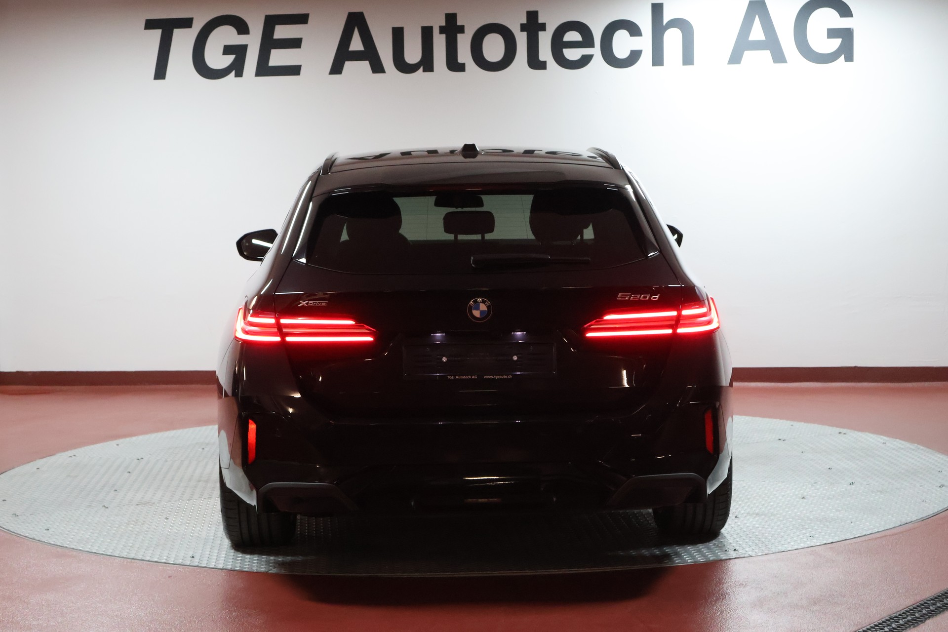 BMW 520d xDrive 48V Touring Pure M Sport Edition-image-19