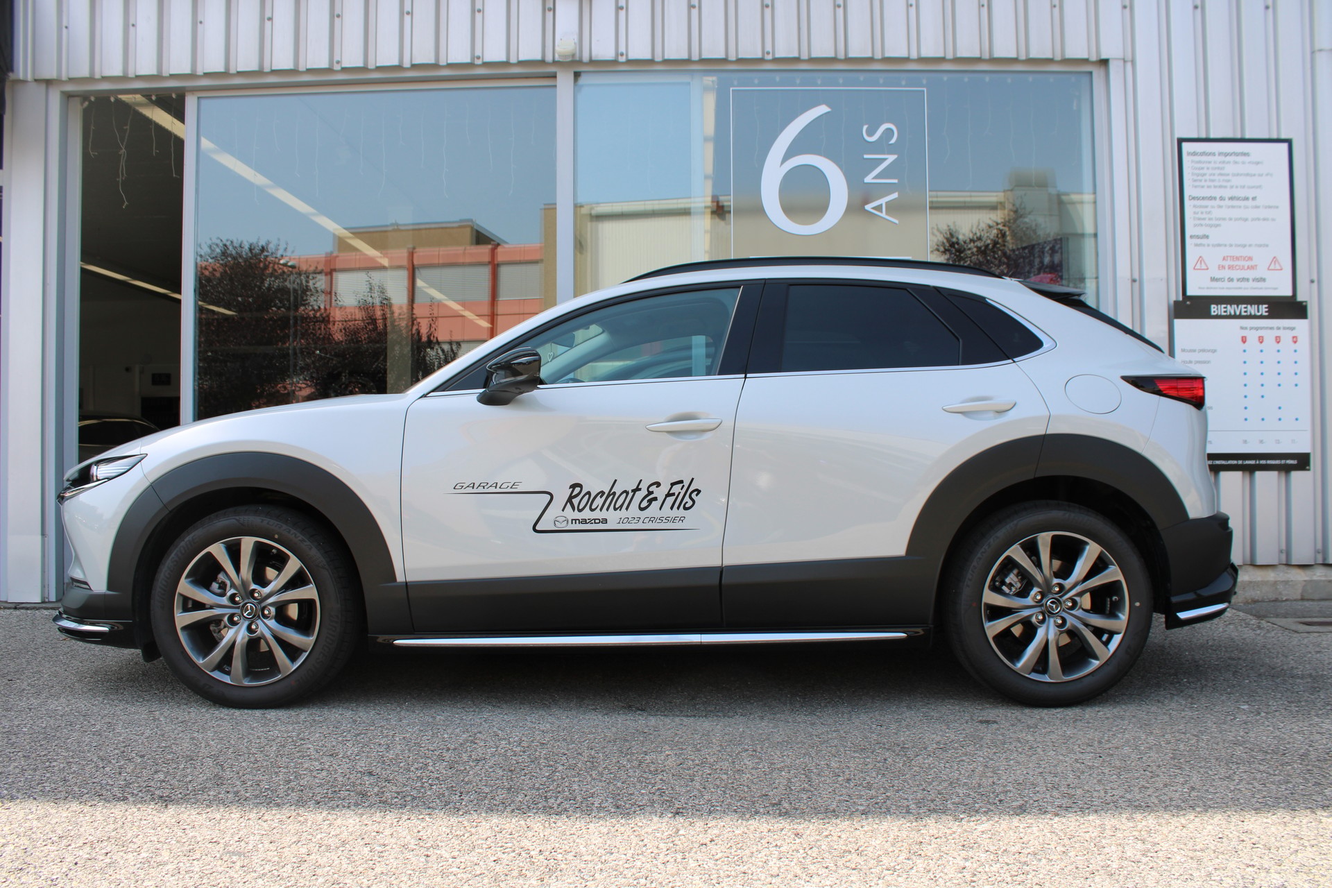 MAZDA CX-30 SKYACTIV-X 186 M Hybrid Takumi AWD-image-4