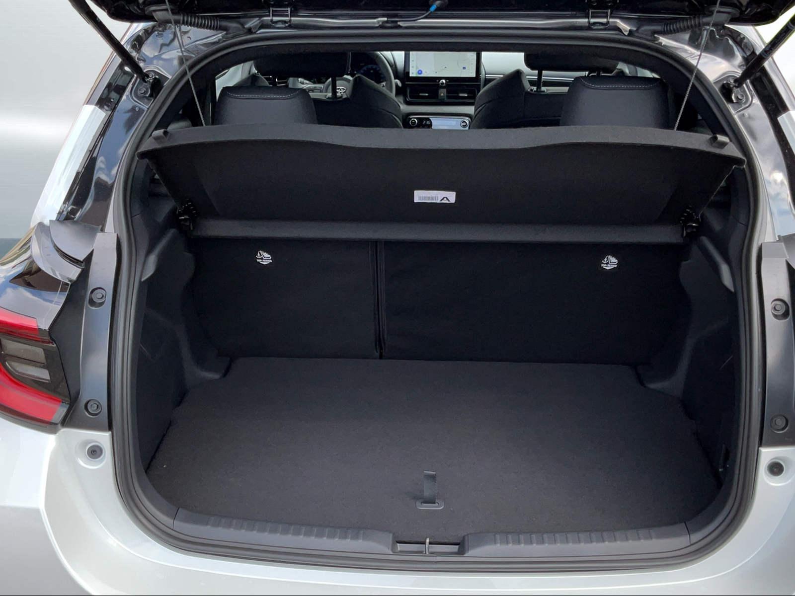 TOYOTA Yaris 1.5 VVT-i HSD Premium-image-14