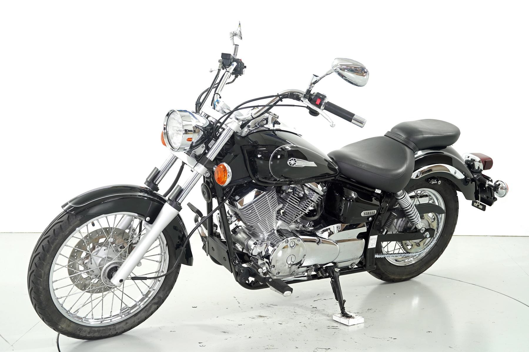 YAMAHA XVS 125-showroom-element-2