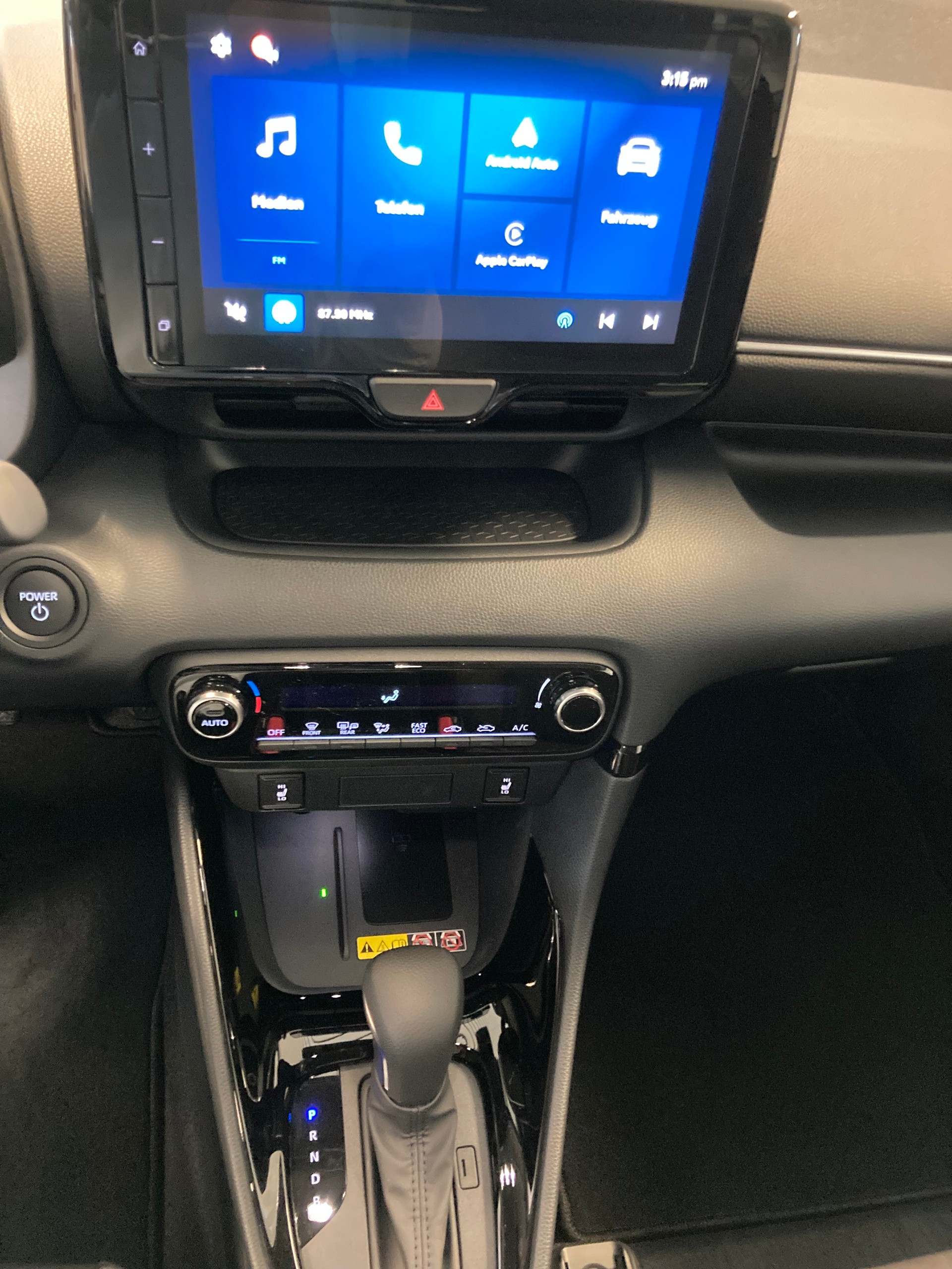 TOYOTA Yaris 1.5 Trend Plus e-CVT-image-8