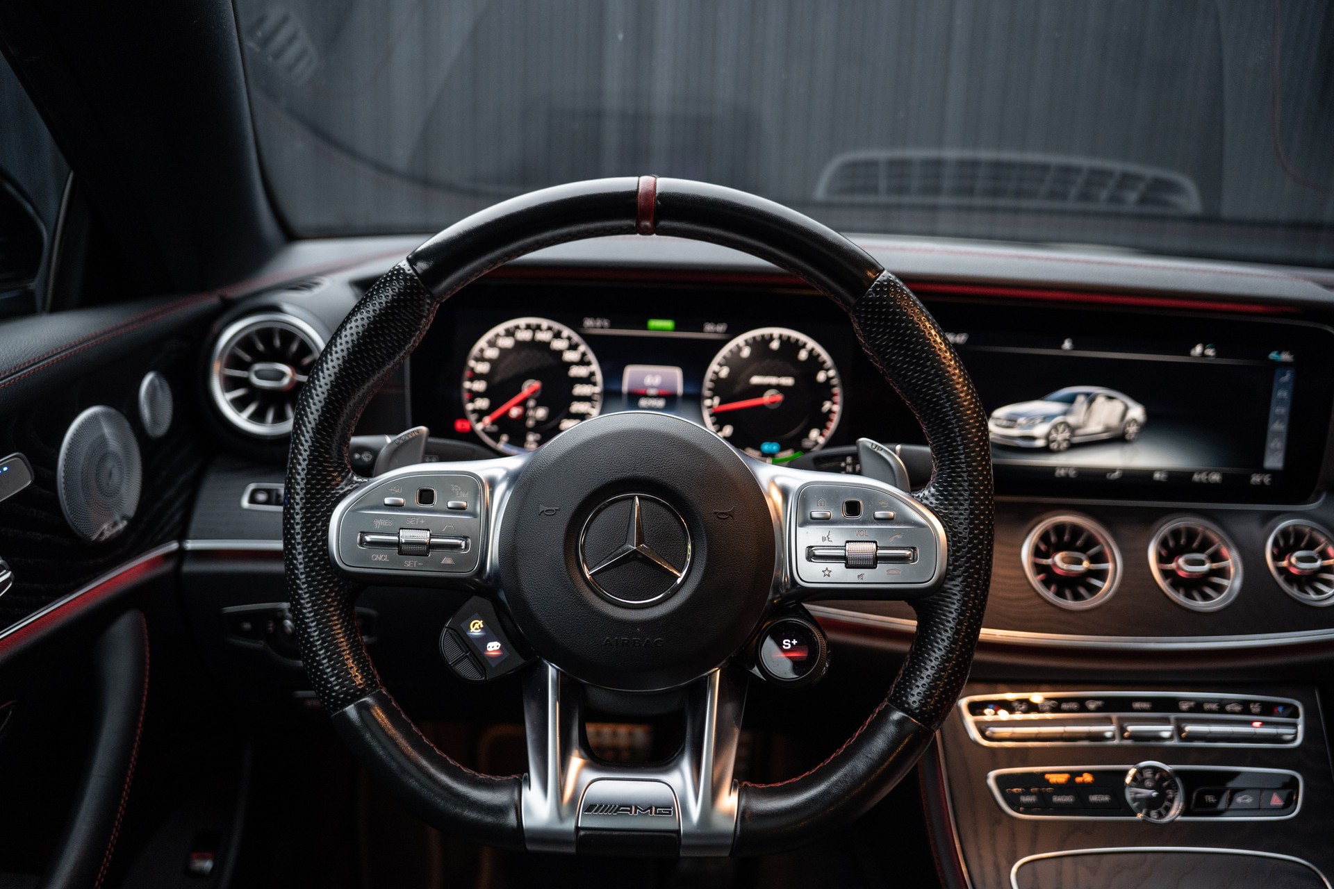 MERCEDES-BENZ E 53 Coupé AMG 4Matic+ 9G-Speedshift TCT-image-7