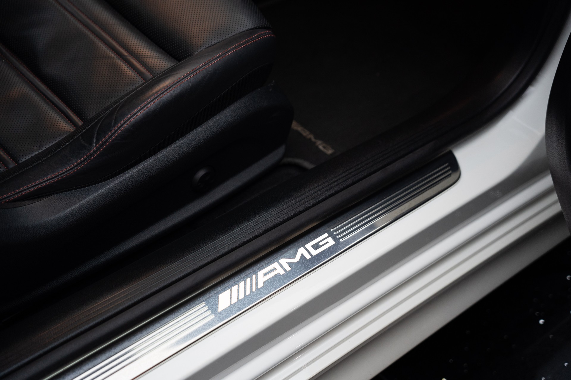 MERCEDES-BENZ E 53 Coupé AMG 4Matic+ 9G-Speedshift TCT-image-12