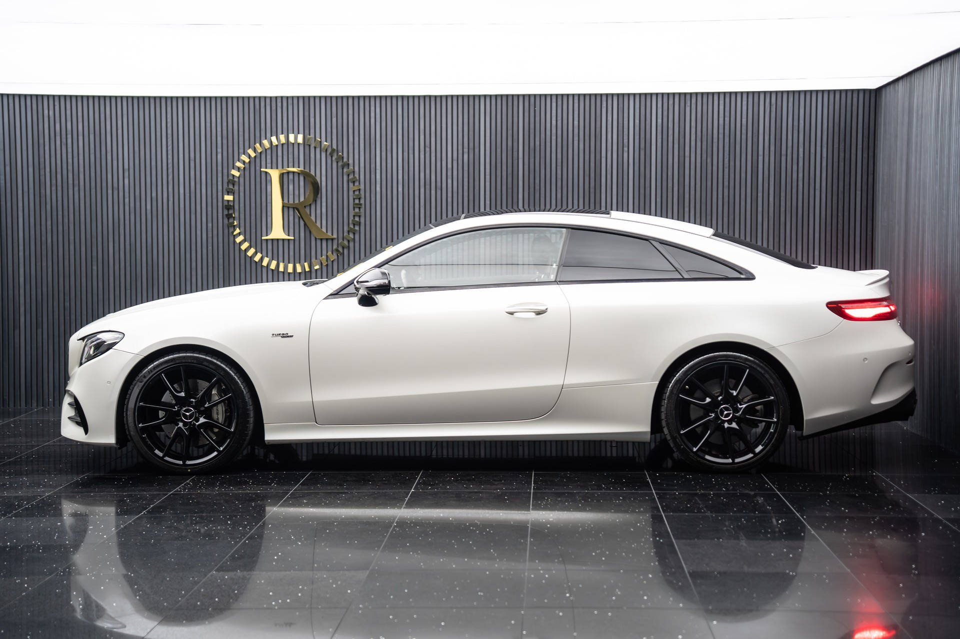 MERCEDES-BENZ E 53 Coupé AMG 4Matic+ 9G-Speedshift TCT-image-2
