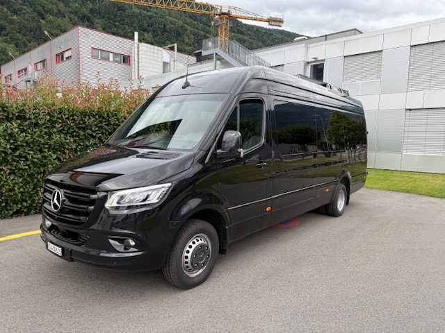 MERCEDES-BENZ Sprinter 519 bus 17 places