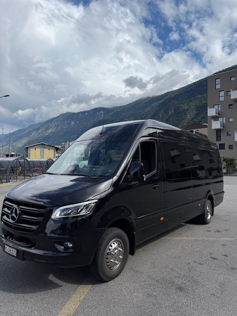 MERCEDES-BENZ Sprinter 519 bus 17 places-image-4