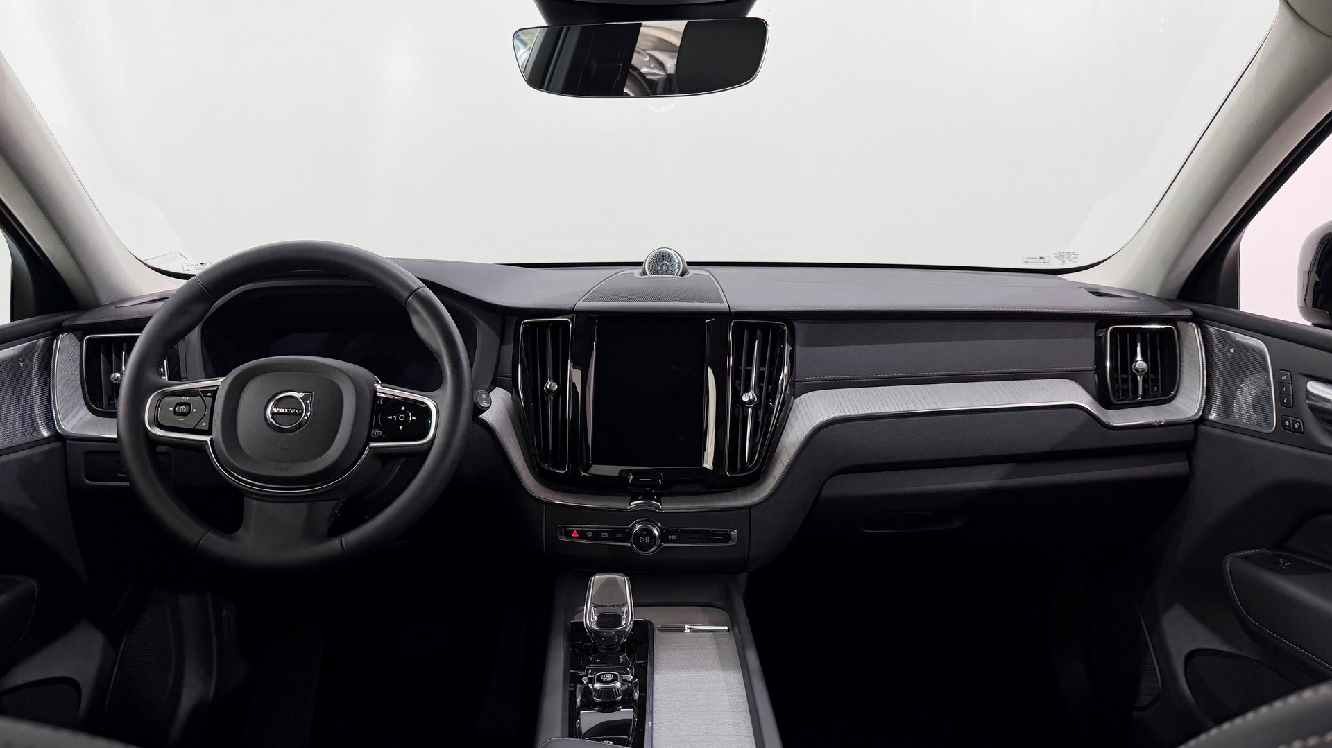VOLVO XC60 2.0 T8 TE Ultra Dark eAWD-image-5