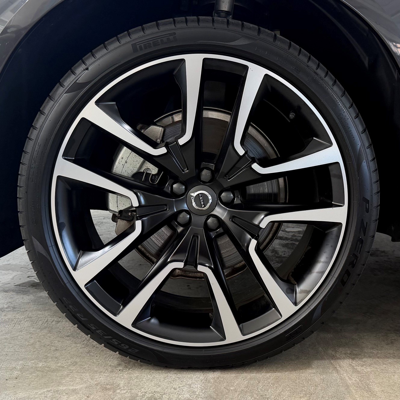 VOLVO XC60 2.0 T8 TE Ultra Dark eAWD-image-9
