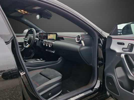 MERCEDES-BENZ CLA 220 d 8G-DCT-image-9