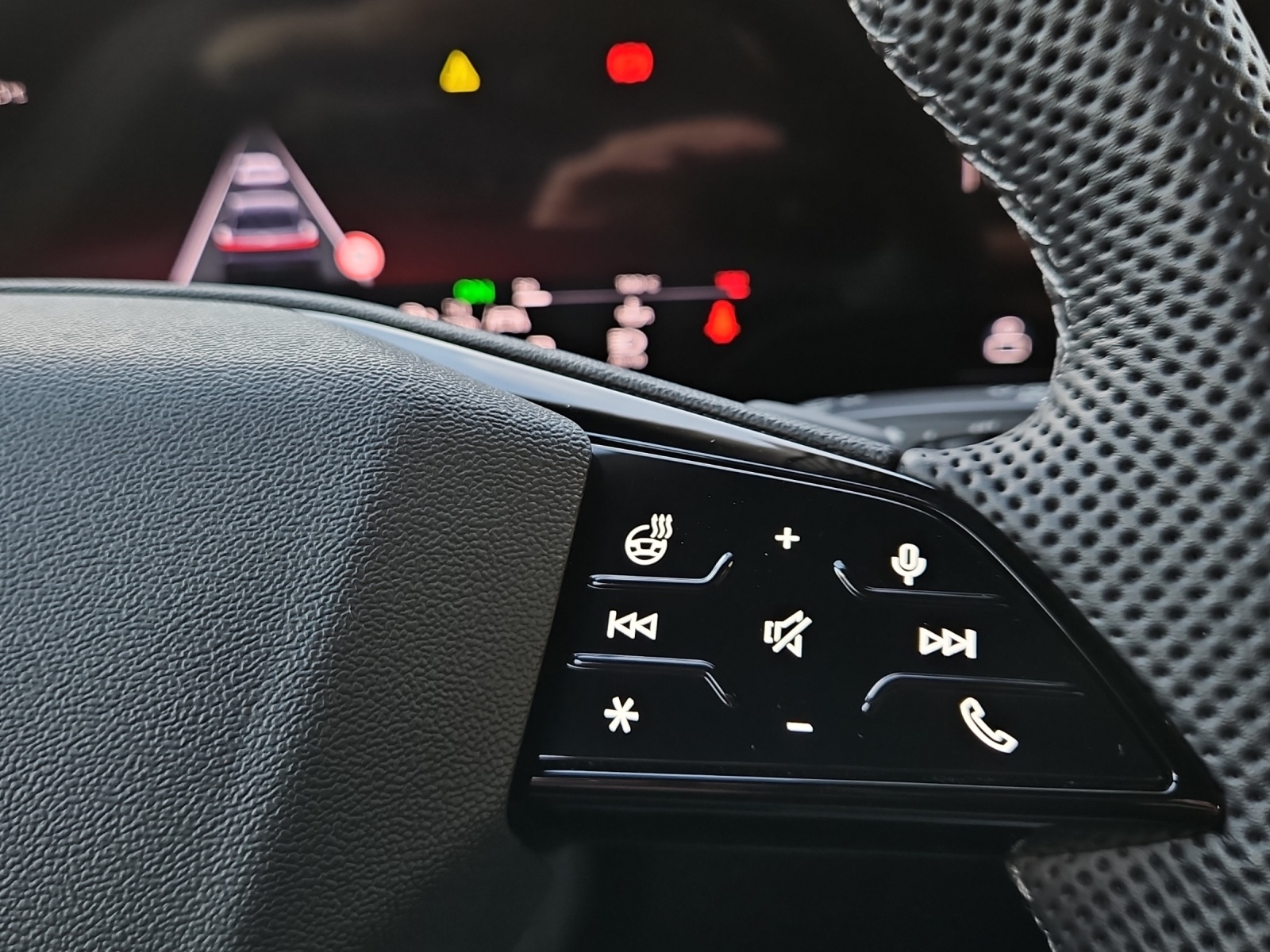 AUDI SQ5 TFSI quattro S-tronic-image-14