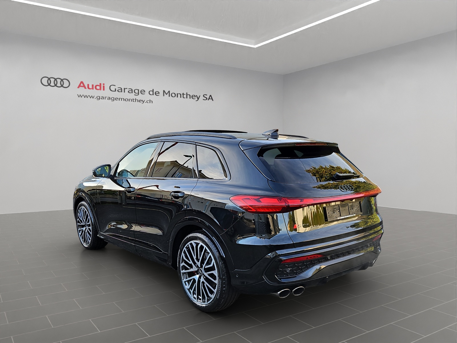 AUDI SQ5 TFSI quattro S-tronic-image-5